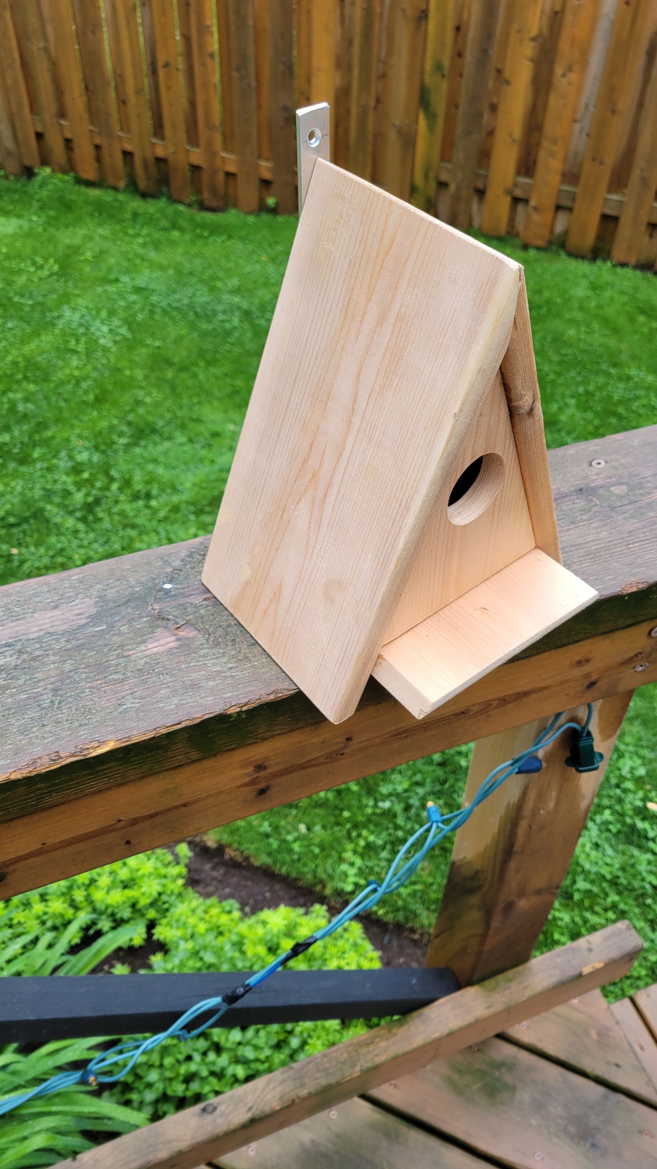 Small Cedar Birdhouse CA$35 - photo 2