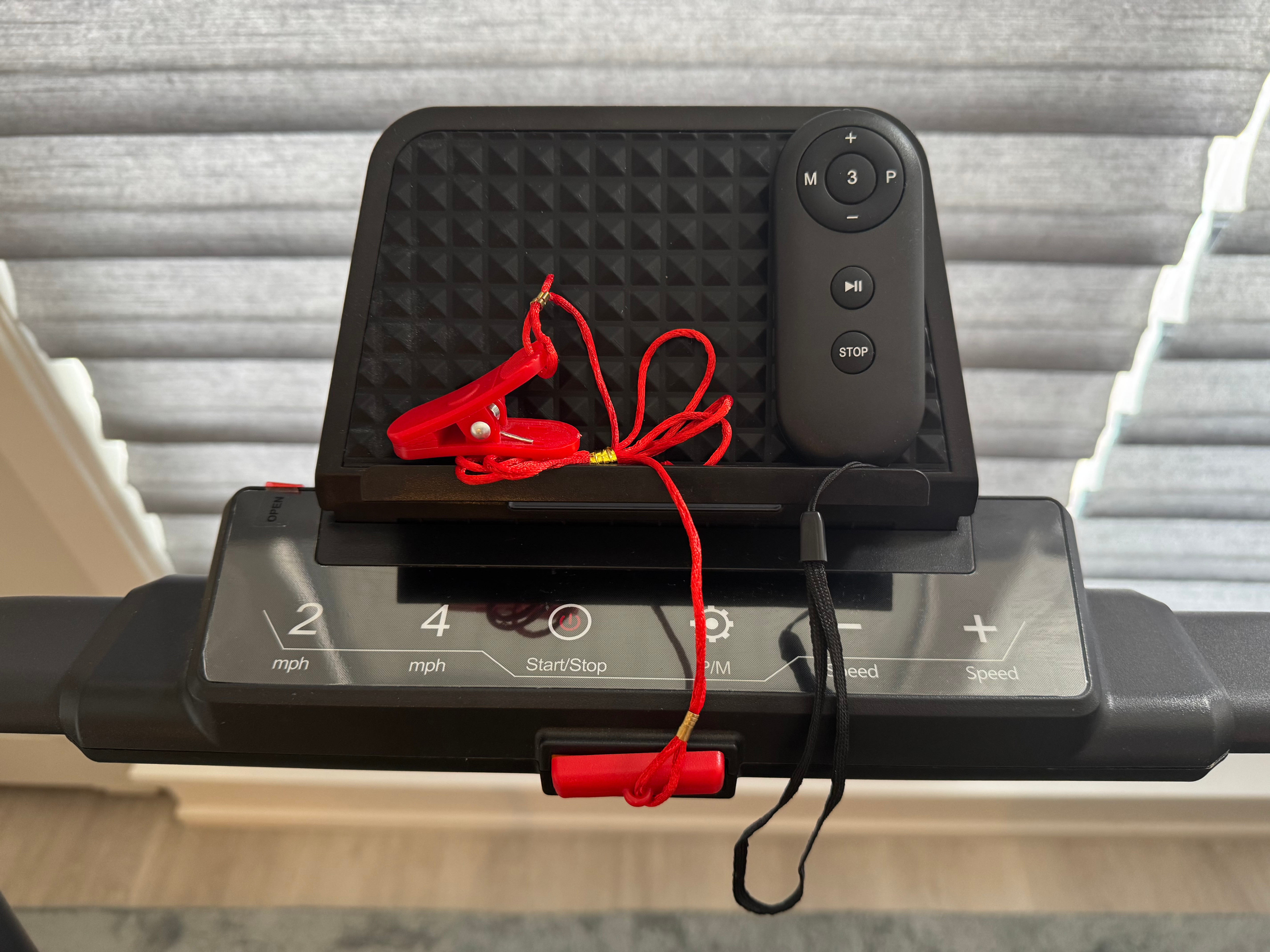 Toputure Foldable Walking Pad/Treadmill - photo 3