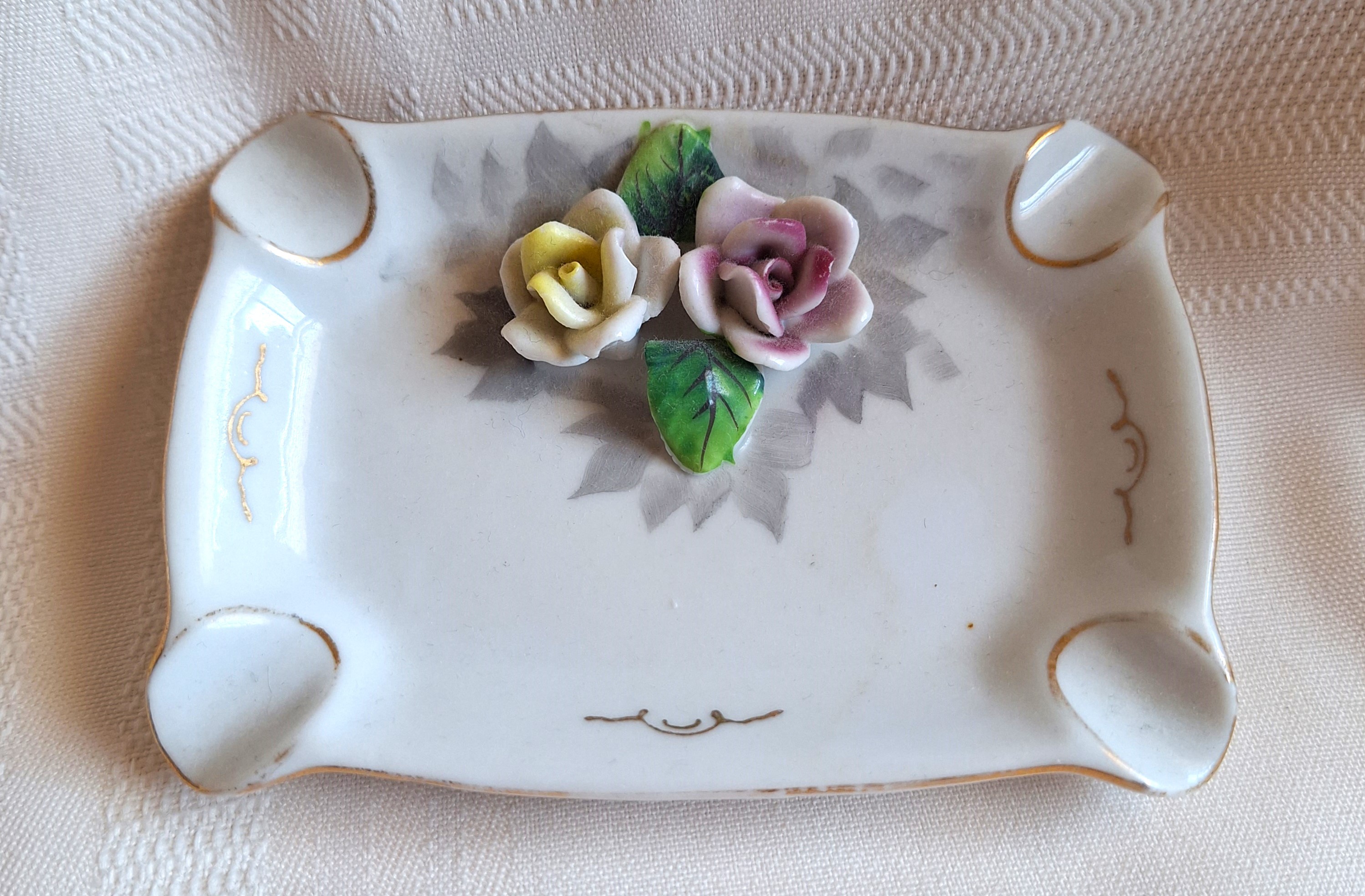 Vintage Occupied Japan Ceramic FLORAL ASHTRAY 1945-1952