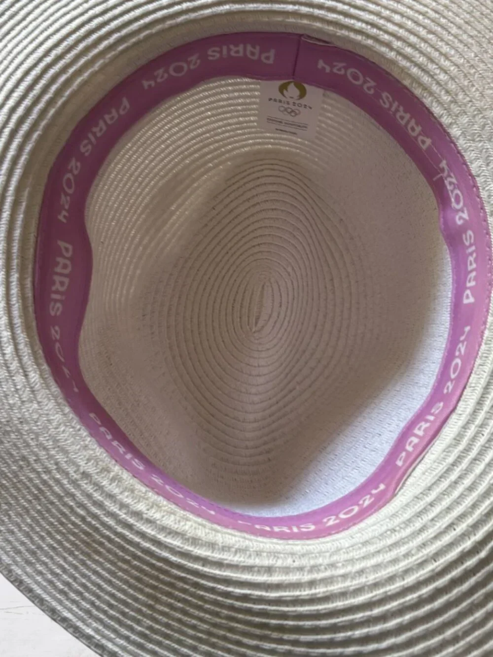 Paris 2024 White Sun Hat – Official Olympics Souvenir - photo 5