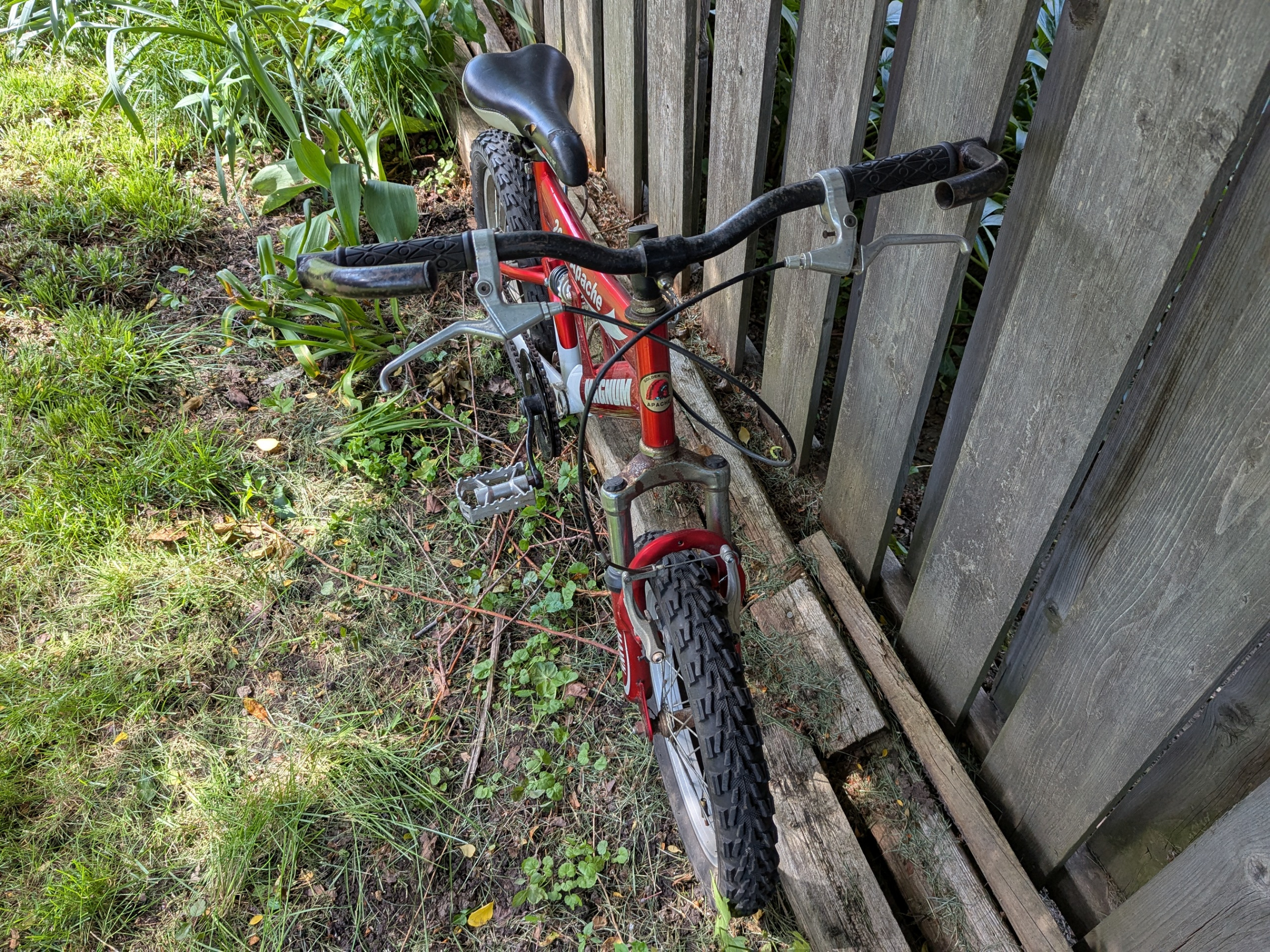 16" wheels, Kid's full suspension bike, Magnum Apache bike - photo 2