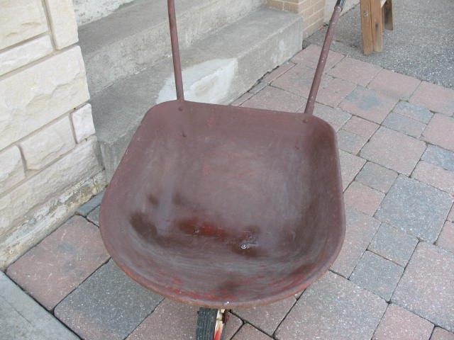 All Metal Mid-Size Wheelbarrow - photo 3