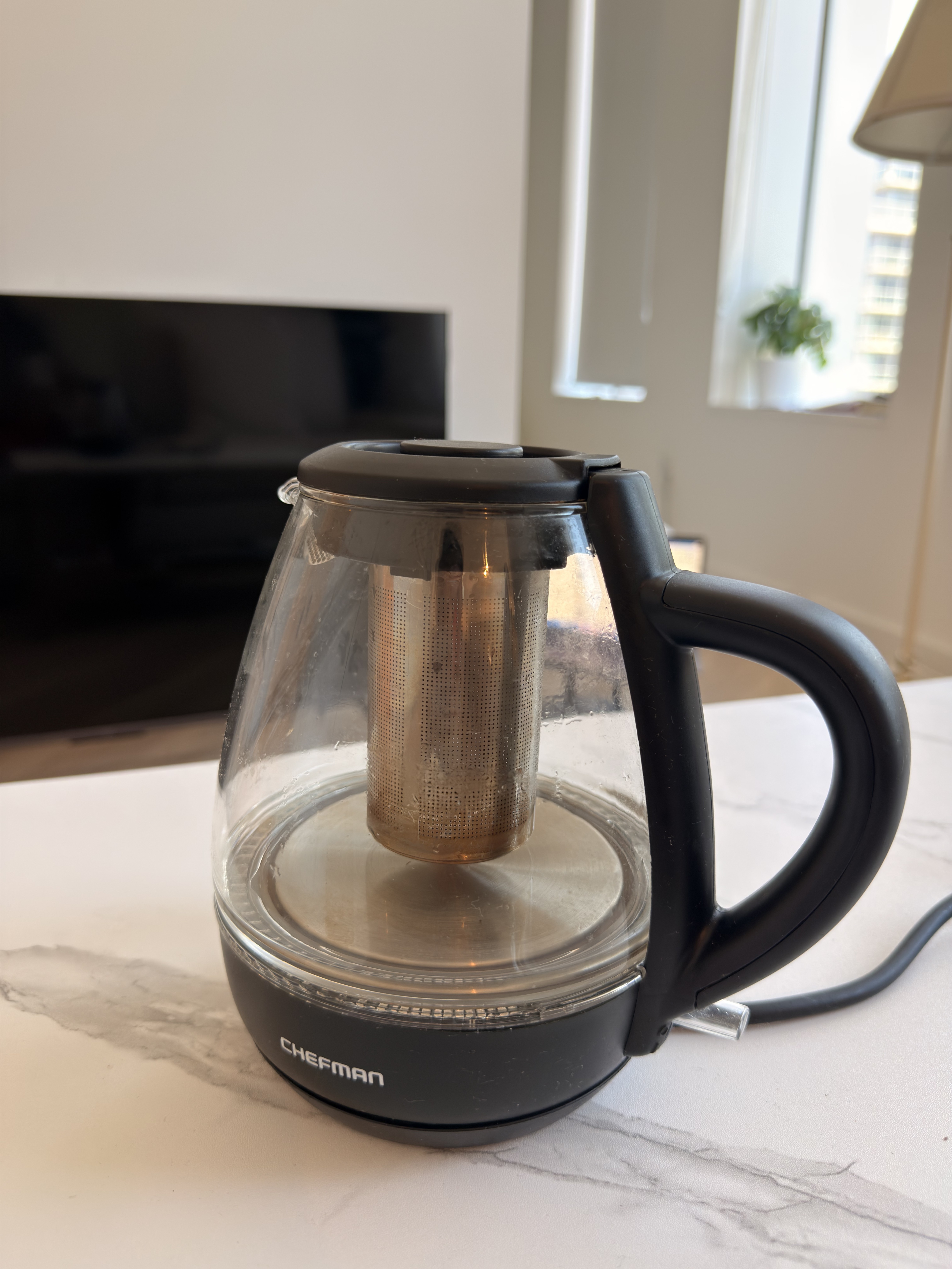 Chefman Rapid-Boil 1L Electric Kettle with Removable Tea Infuser - photo 3