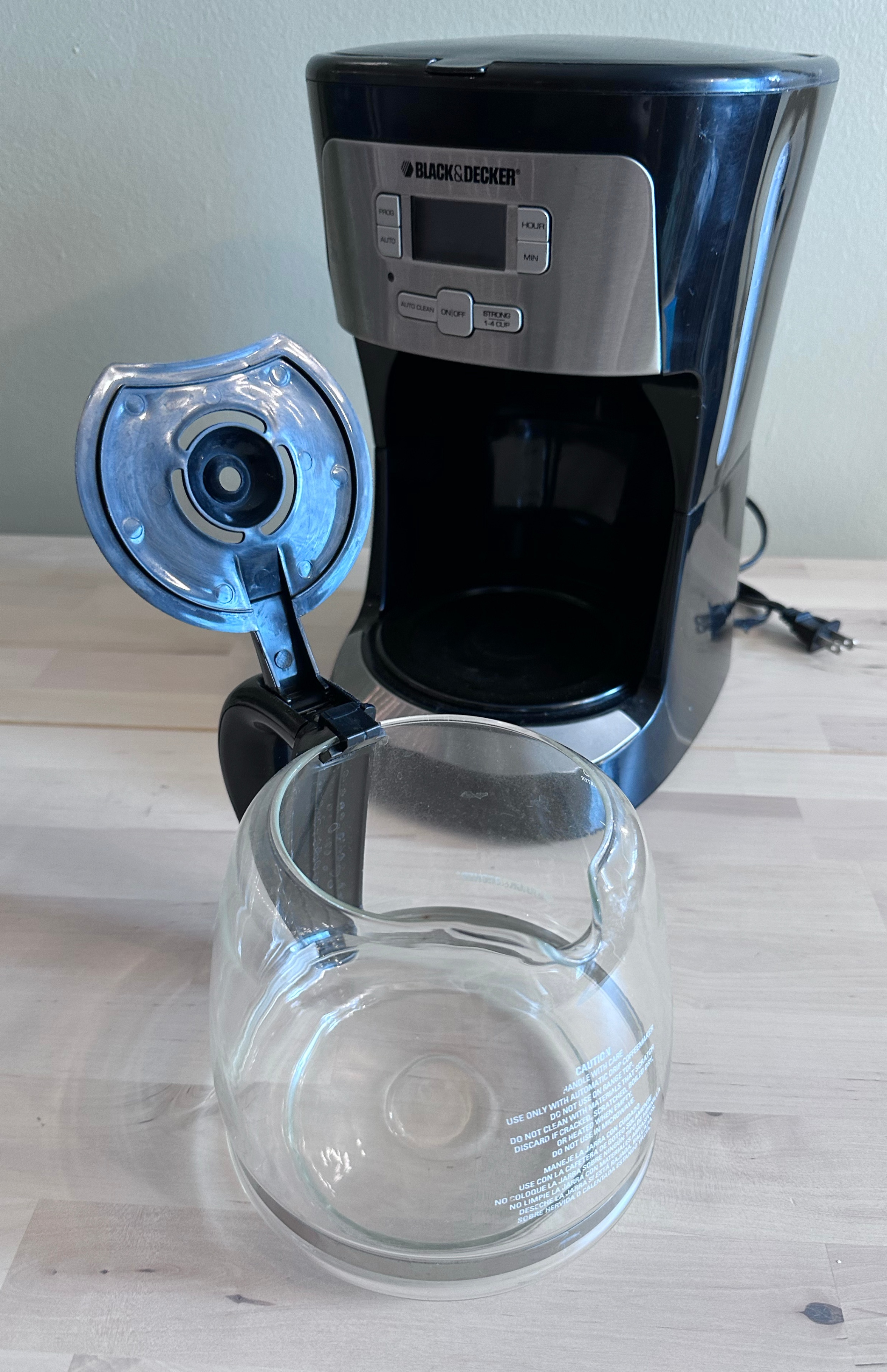 2-Cup Programmable Coffee Maker (BLACK+DECKER) - photo 2
