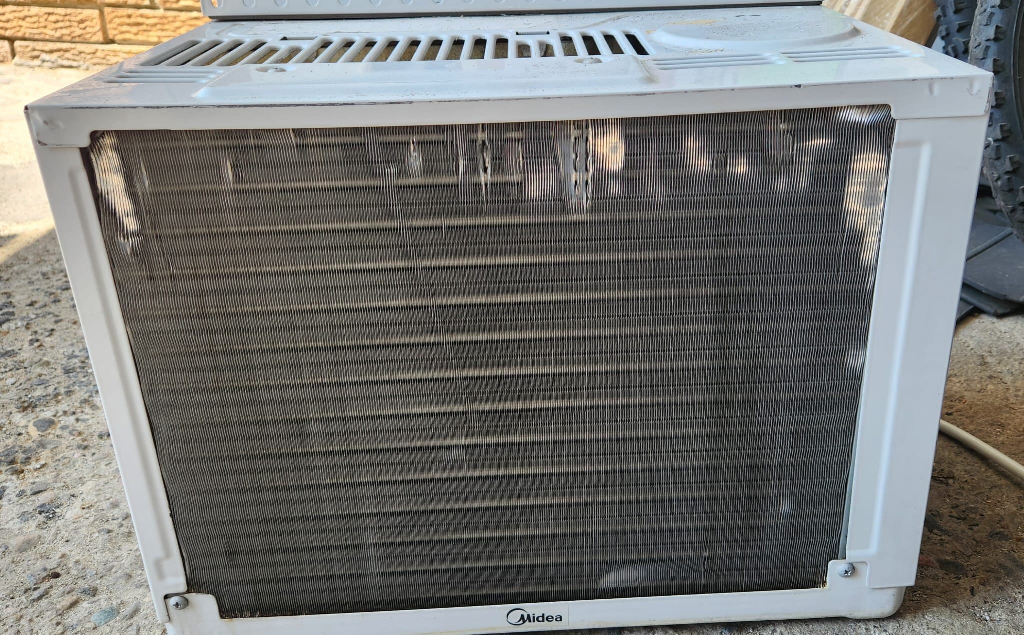 Midea 5000 BTU Window Air Conditioner – Works Great! - photo 3