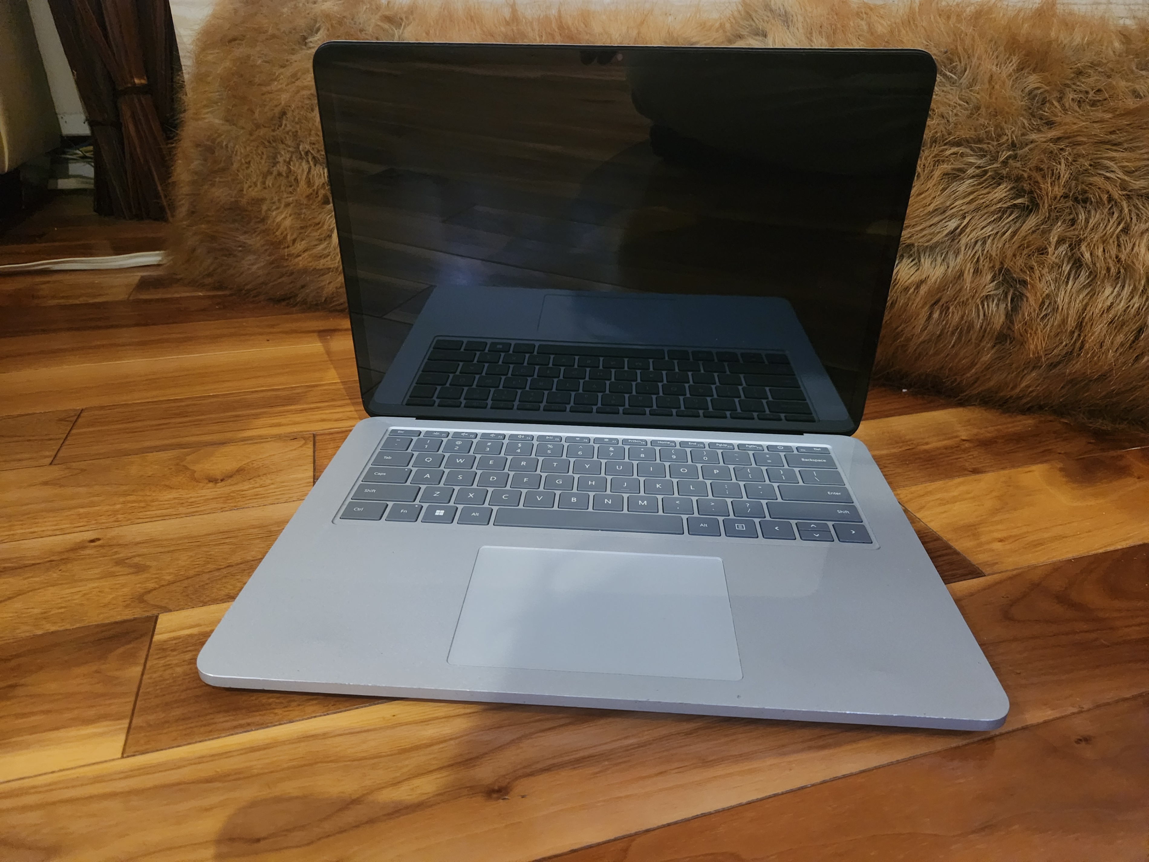 Surface Laptop Studio 1 (i5, 16GB RAM, 256GB SSD) **READ**