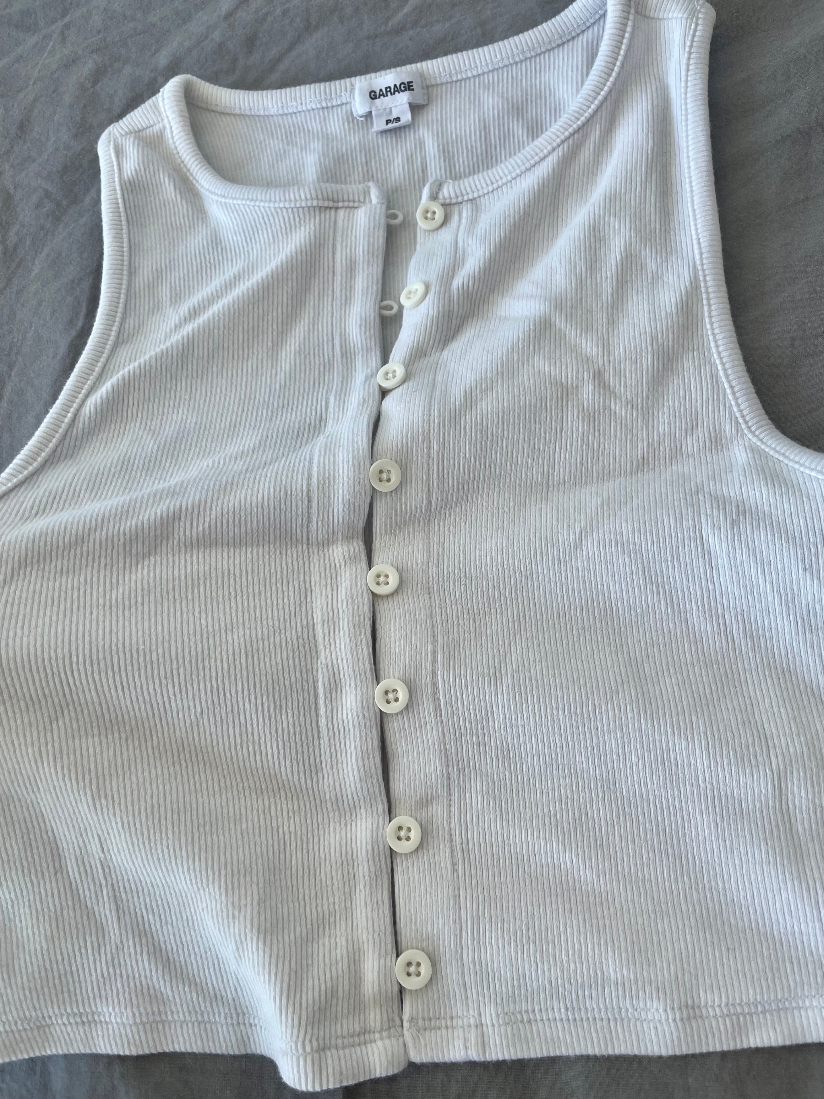 Garage White Ribbed Button-Up Tank Top P/S - photo 4