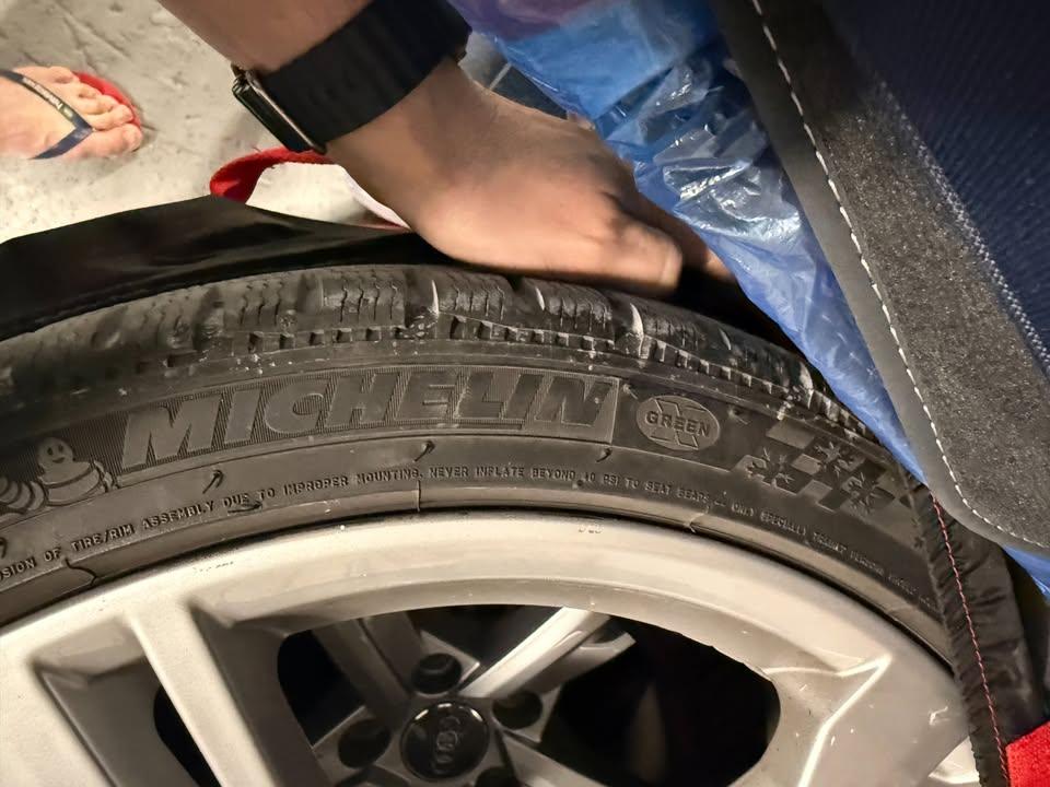 Audi S5 5 Spoke Factory Wheels & Winter Tire - photo 3