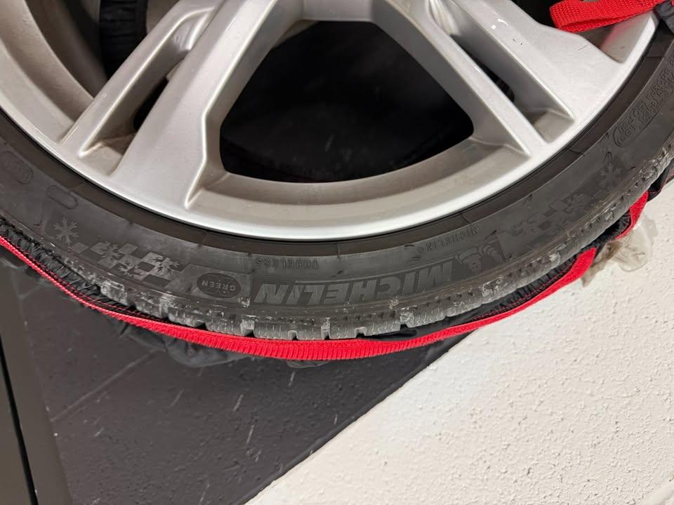 Audi S5 5 Spoke Factory Wheels & Winter Tire - photo 4