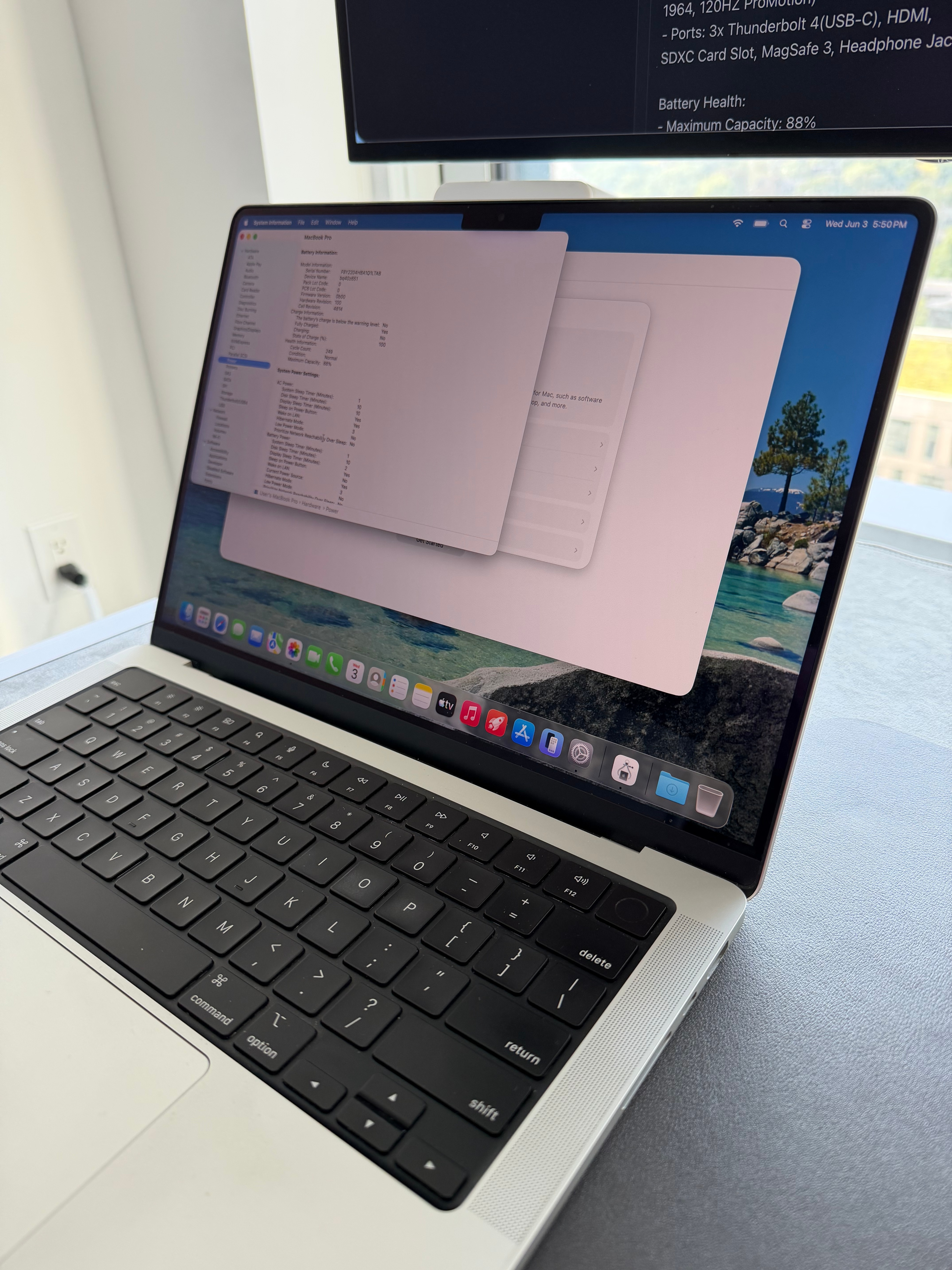 MacBook Pro 14" (2021) - M1 Pro | 16GB RAM | 1TB SSD - Silver - photo 3