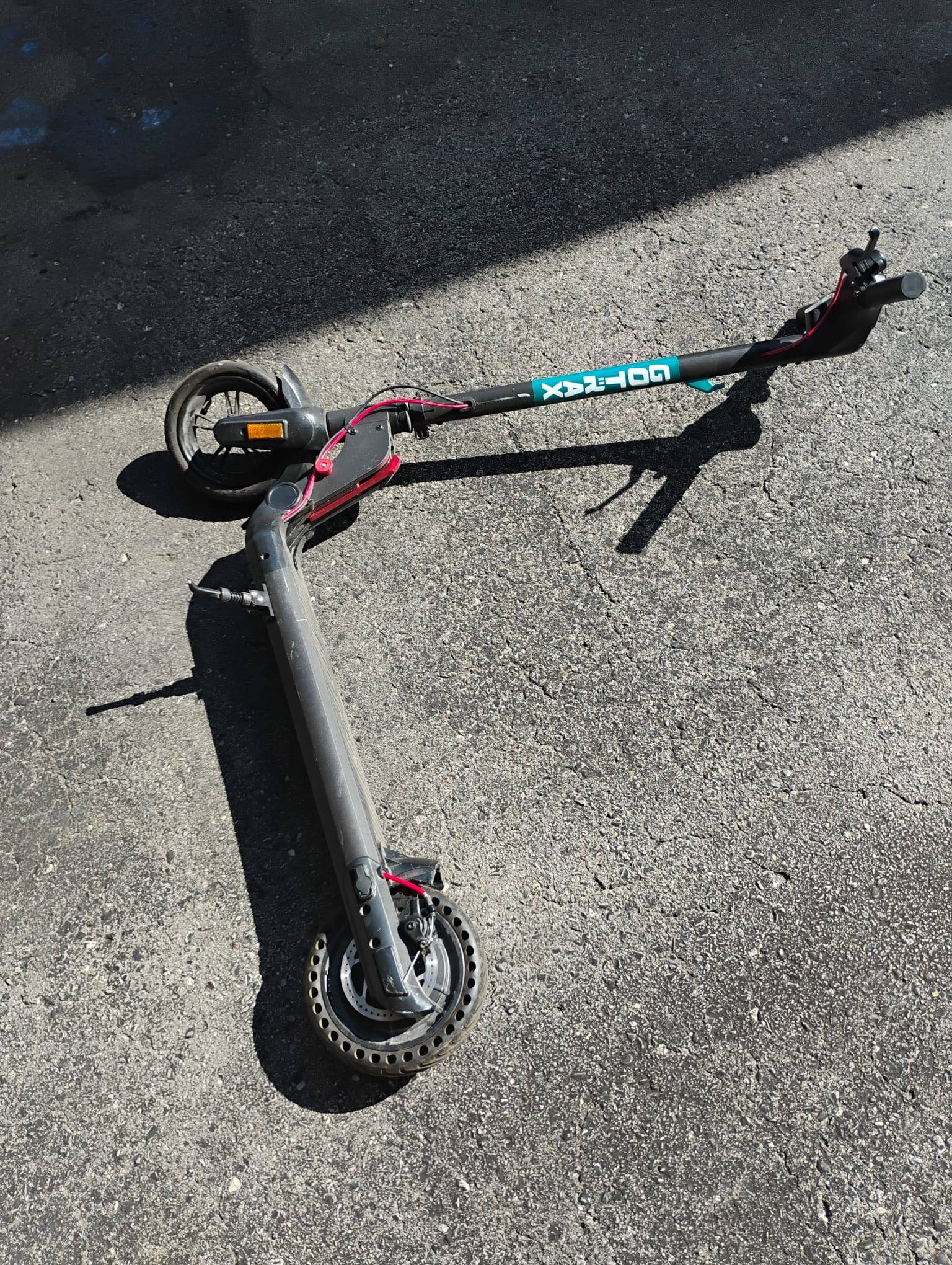 GOTRAX APEX Electric Scooter Sold As Is - photo 4