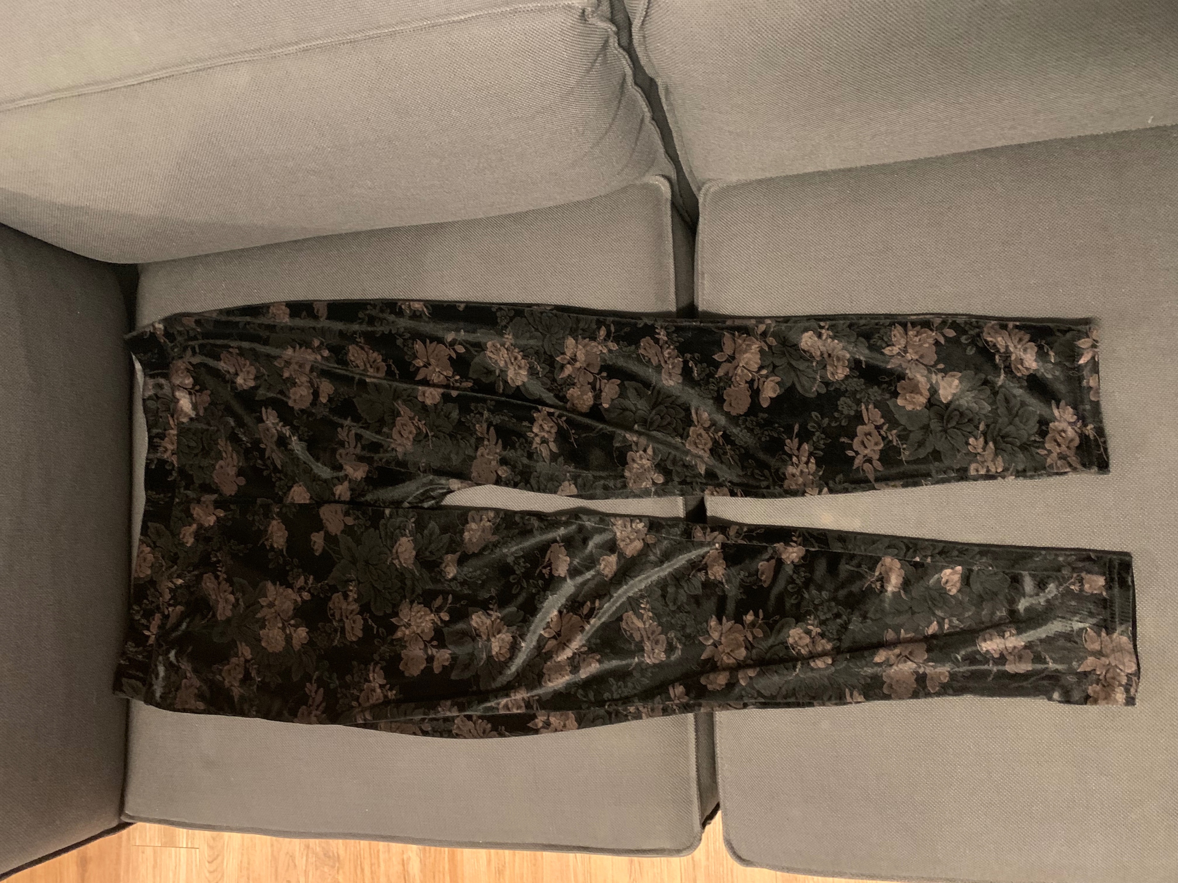 Black Velvet Floral Print Leggings