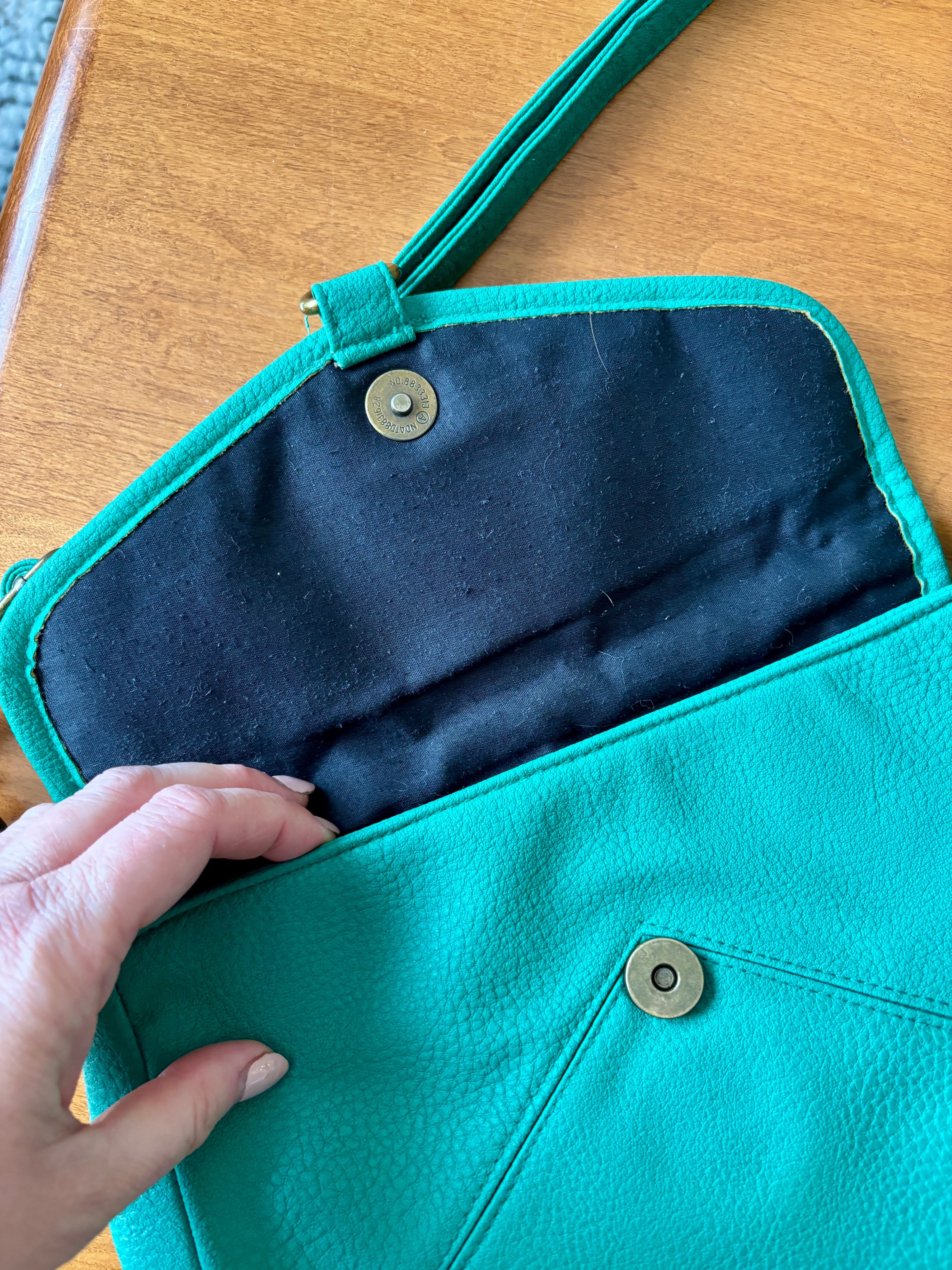 Retro early 2000's green 'leather' purse by Hurley )( - photo 5