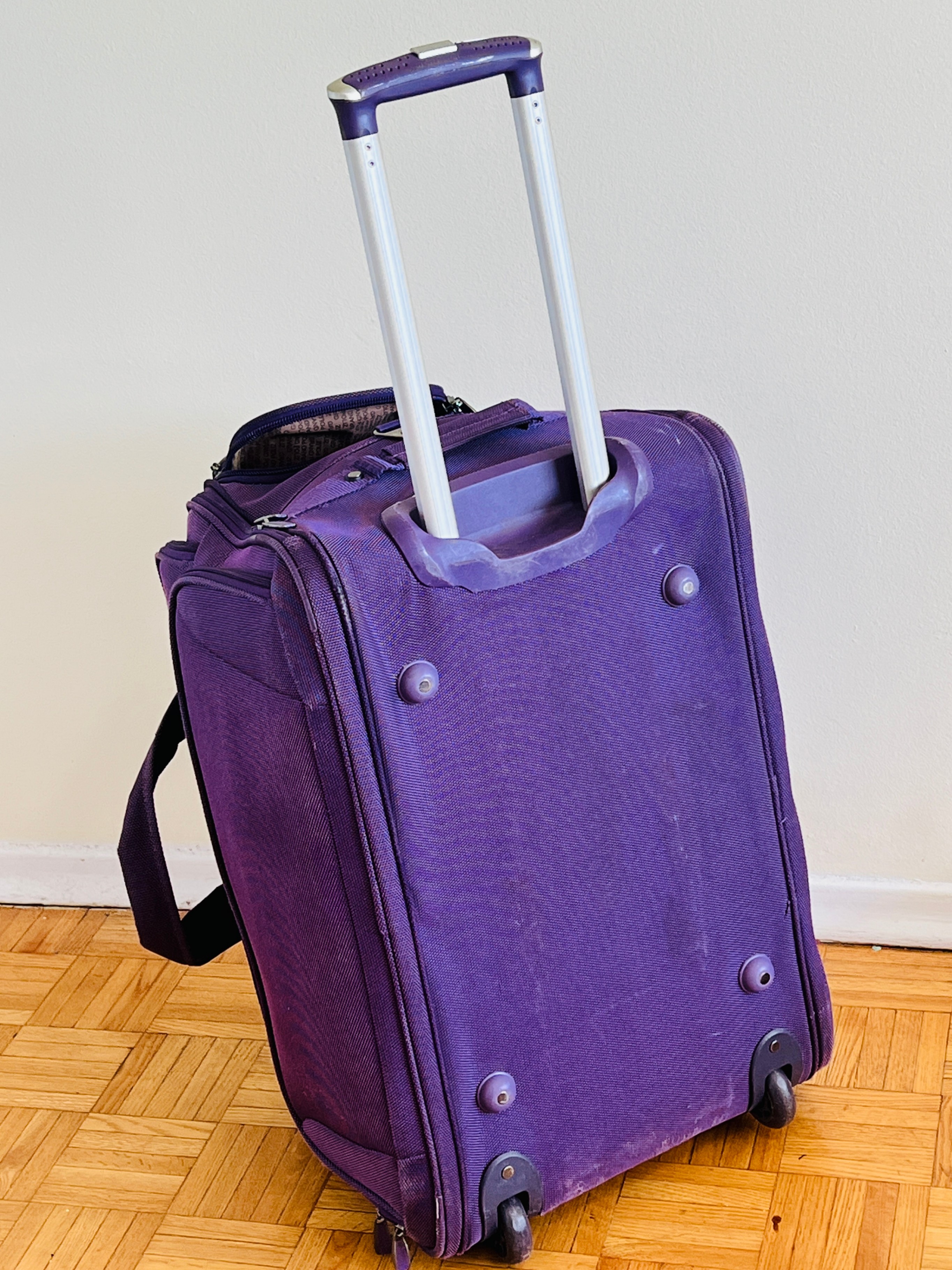Purple Big travel Trolley bag with 2 wheels 60cm x 40cm x 40cm - photo 2