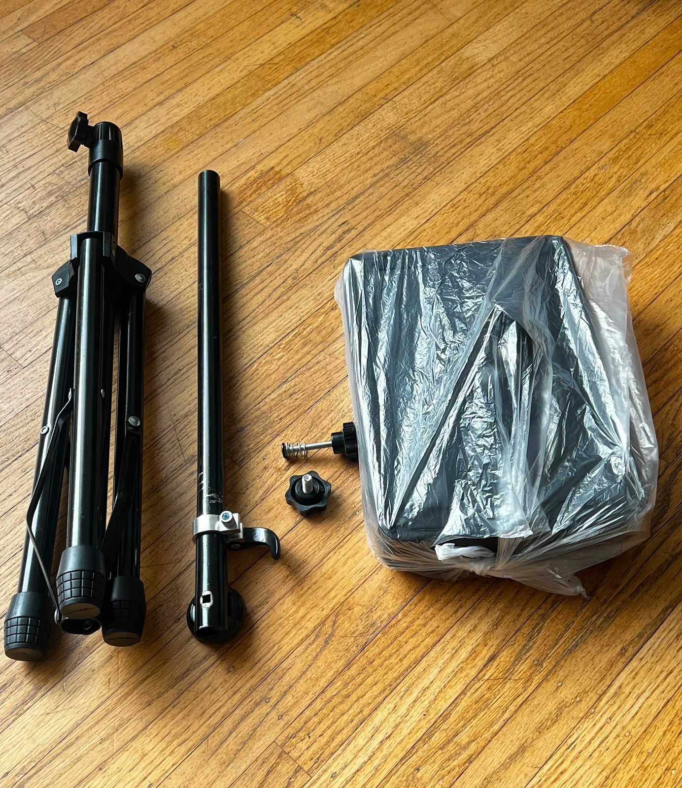 Adjustable Tattoo Armrest - photo 3