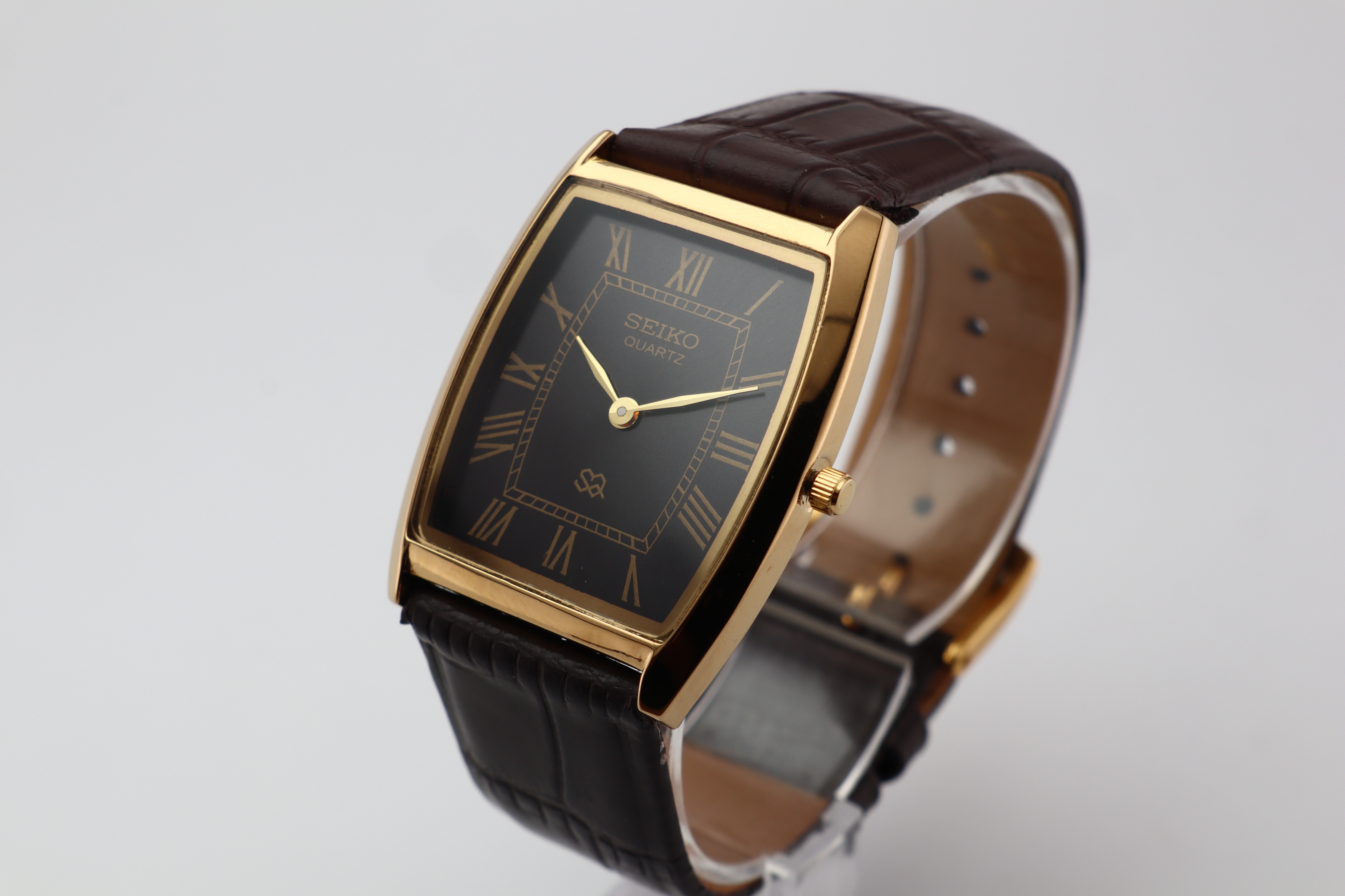 Refurbished Vintage Barrel Tank Men’s Watch - photo 3