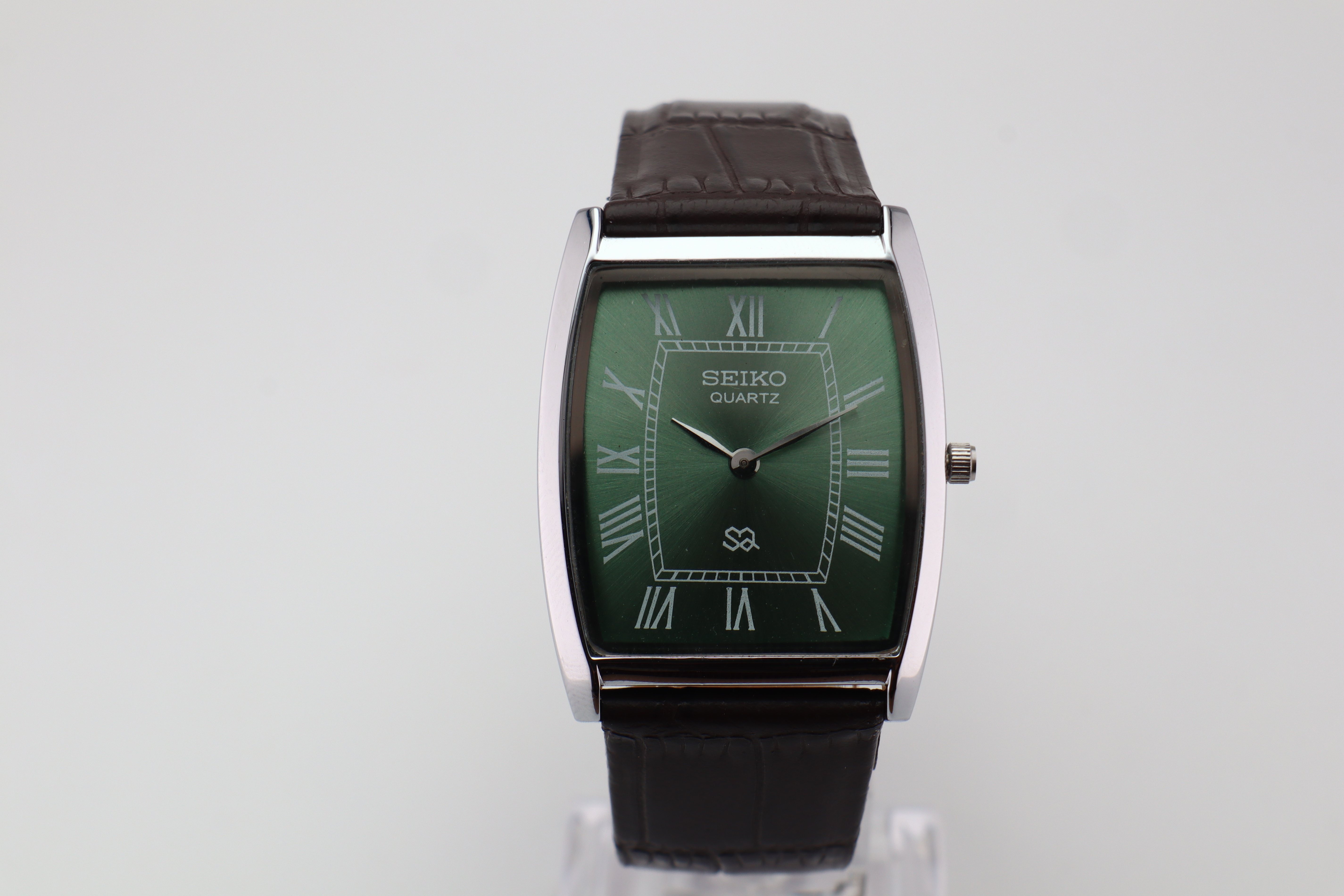 Refurbished Vintage Barrel Tank Men’s Watch - photo 2