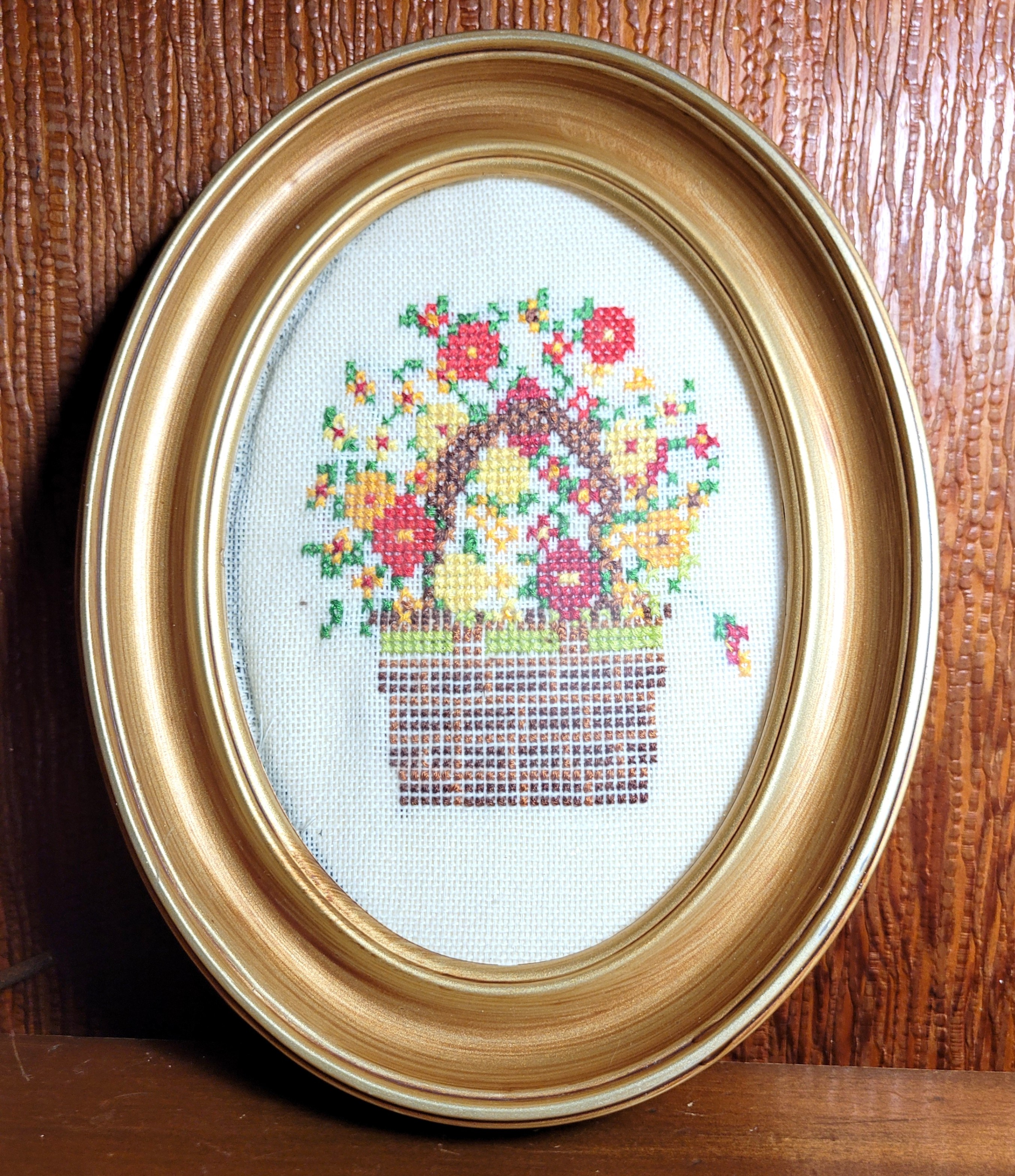 1978 Casita Cathy Needlecraft Framed Floral Needlepoint Oval - photo 4