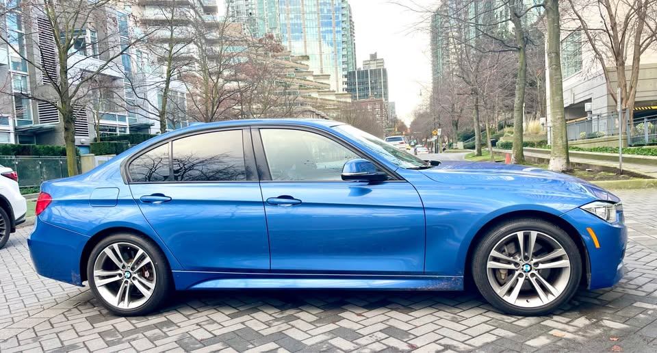 2015 BMW 328i xDrive — Estoril Blue