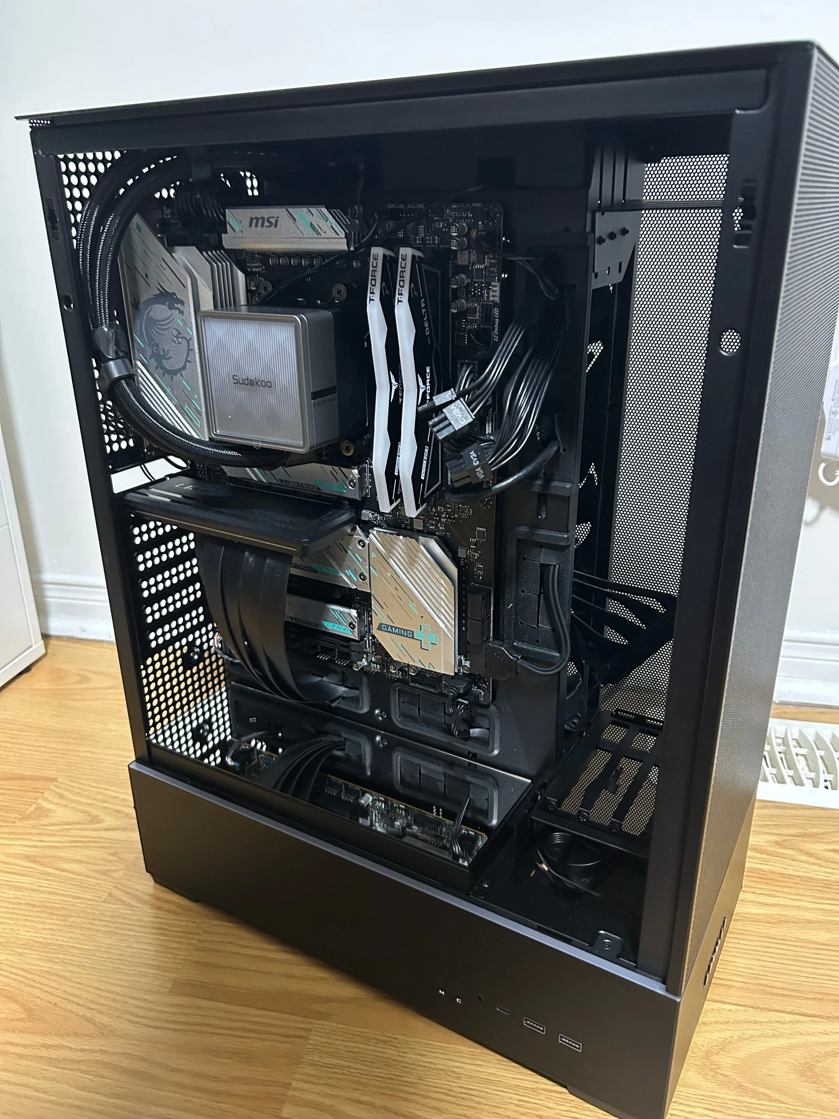 Starter AM5 PC - 7600x CPU, 16GB DDR5 RAM, 850W PSU, X670E Mobo - photo 3