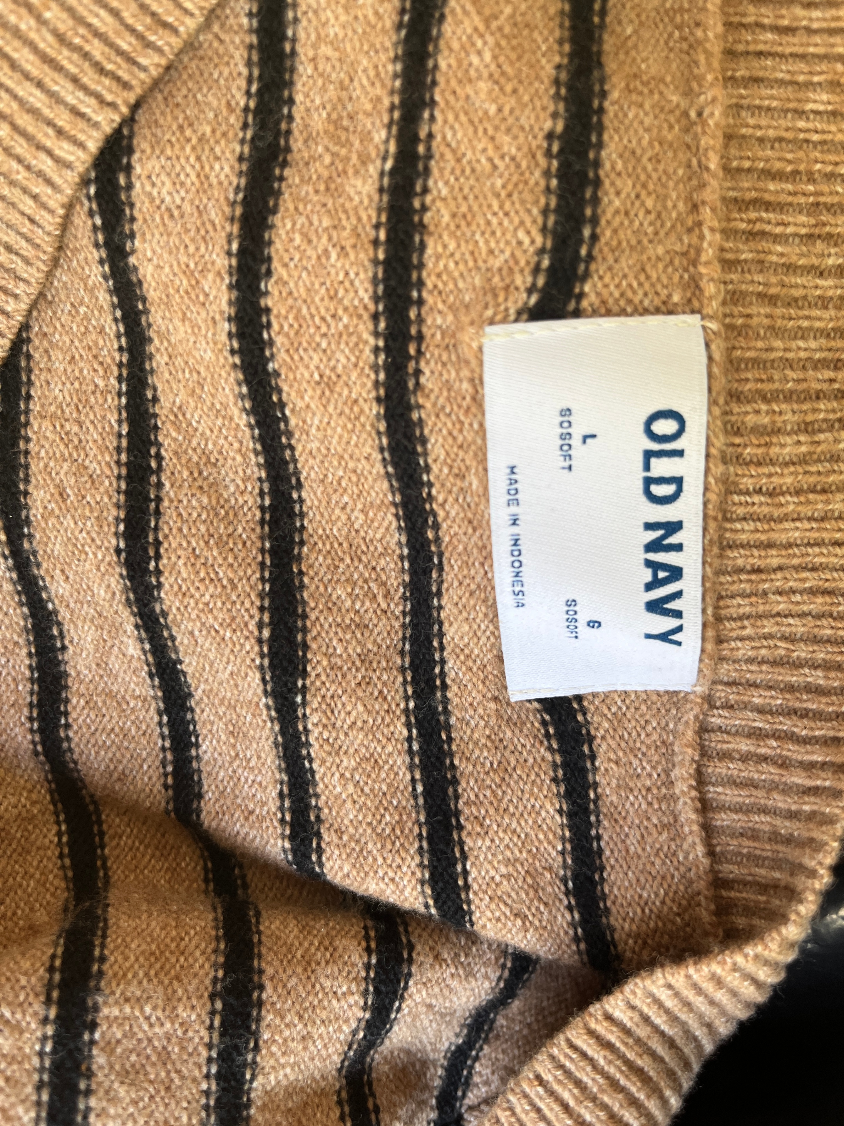 Old Navy Striped V-Neck Sweater - photo 3