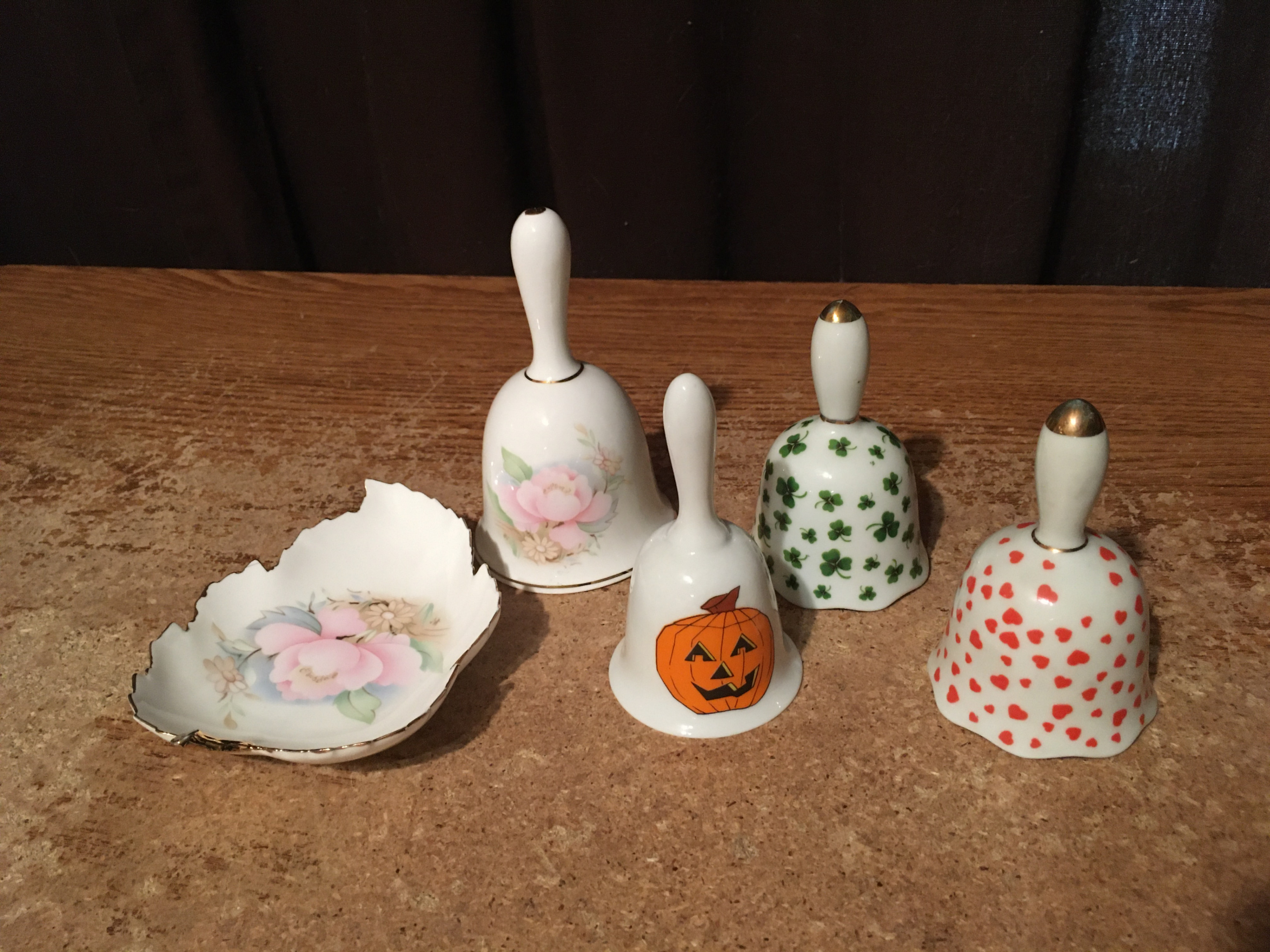 LOT OF 4 ENESCO BELLS VALENTINE'S DAY ST. PATRICKS DAY HALLOWEEN