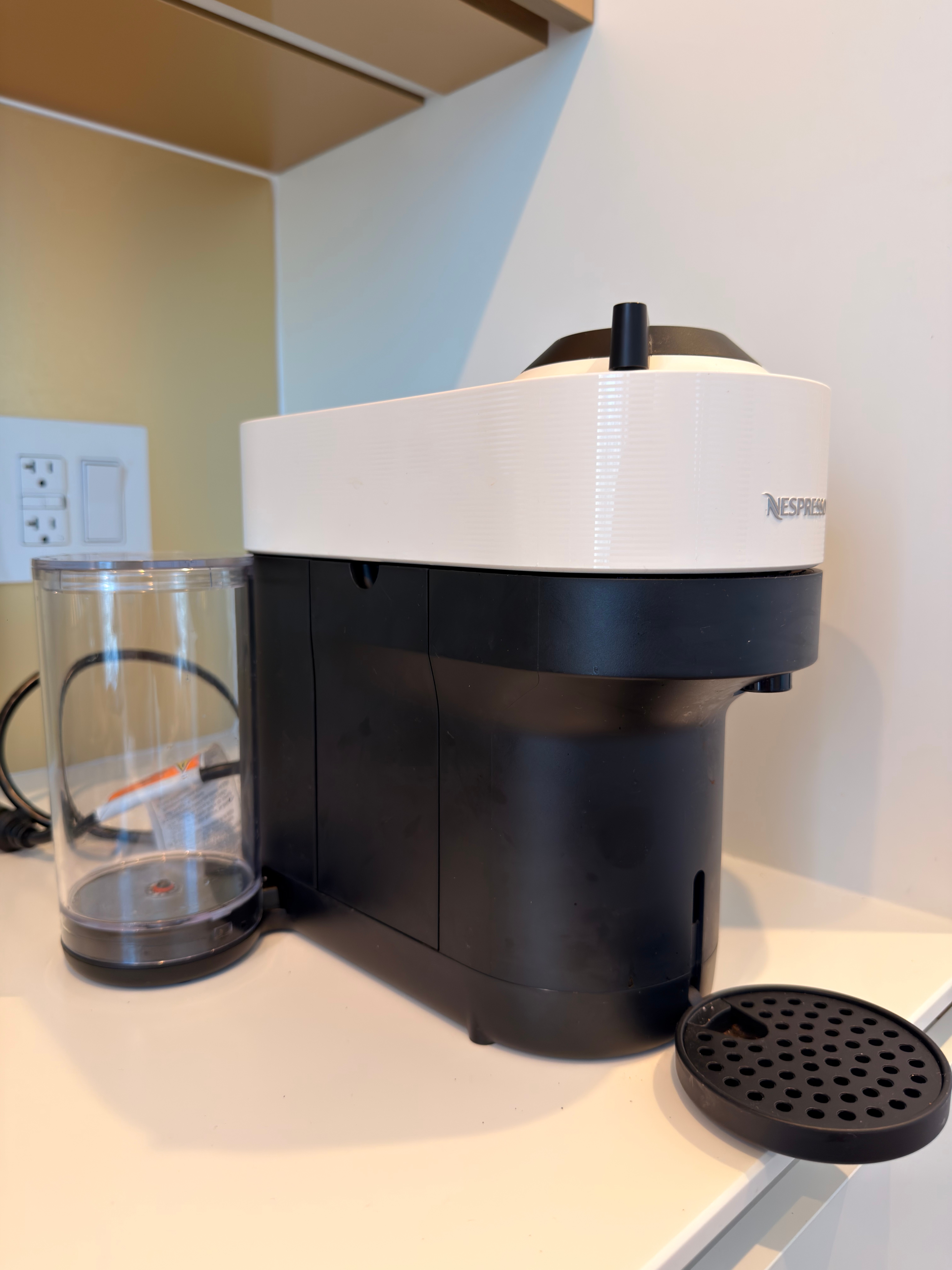 New Nespresso Vertuo Pop+ Coffee Machine (Coconut White)