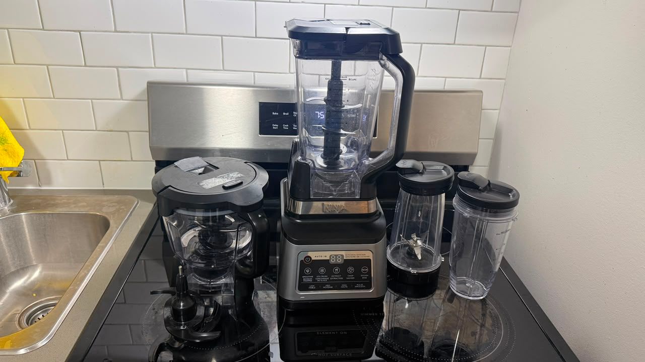 Ninja Blender & Food Processor – Excellent Condition