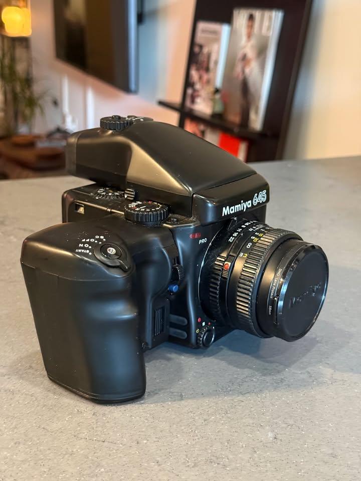 Mamiya 645 Pro - photo 2