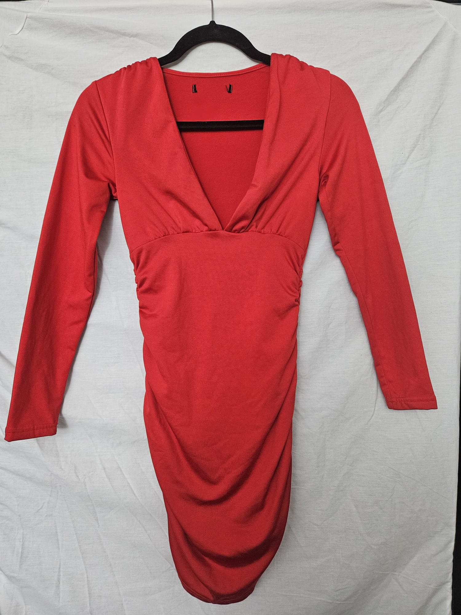 Red Long Sleeve Ruched Bodycon V-Neck Midi Dress