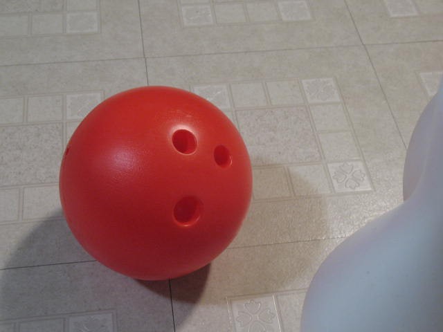 Kids Large 10 Pin Bowling Set, LIKE NEW - photo 3
