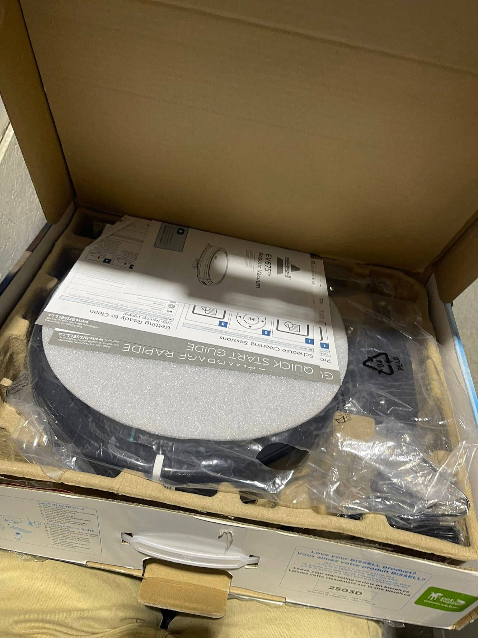 EV675™ Multi‑Surface Robotic Vacuum - photo 2