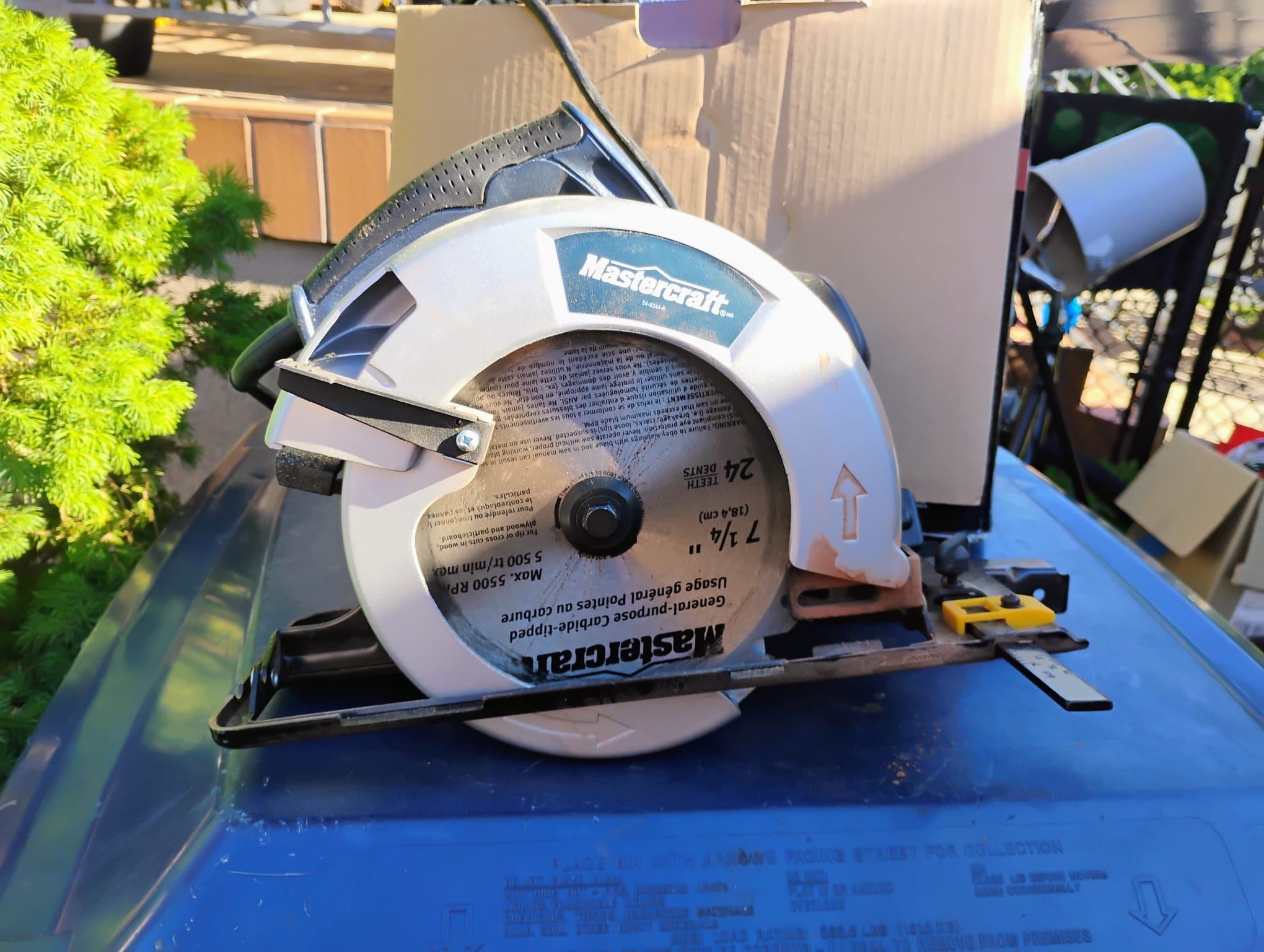 Mastercraft 14A Circular Saw  Carbide-Tipped Blade & Wrench
