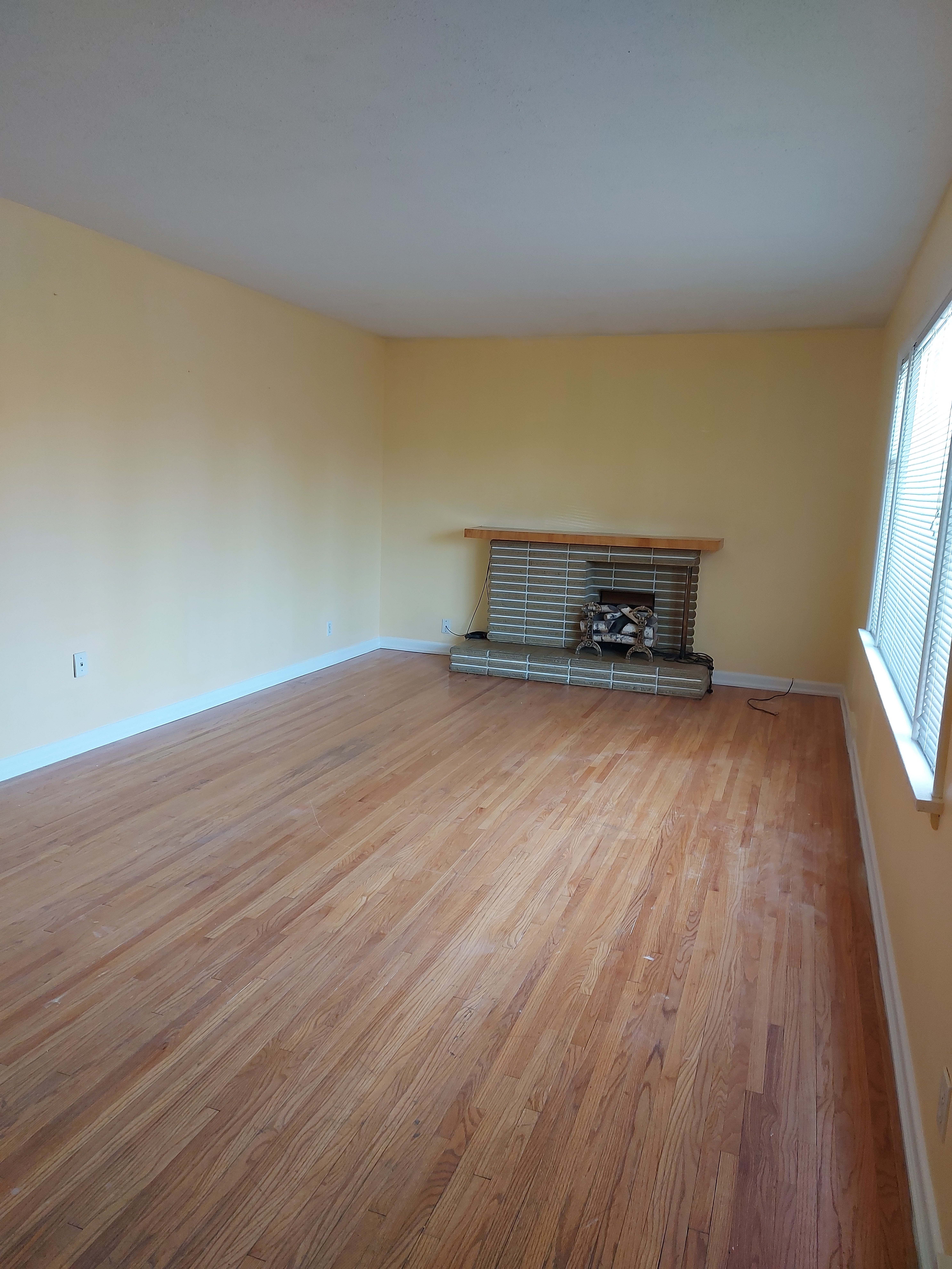 Fully furnished main level suite for Rent(photos yet to update) - photo 3
