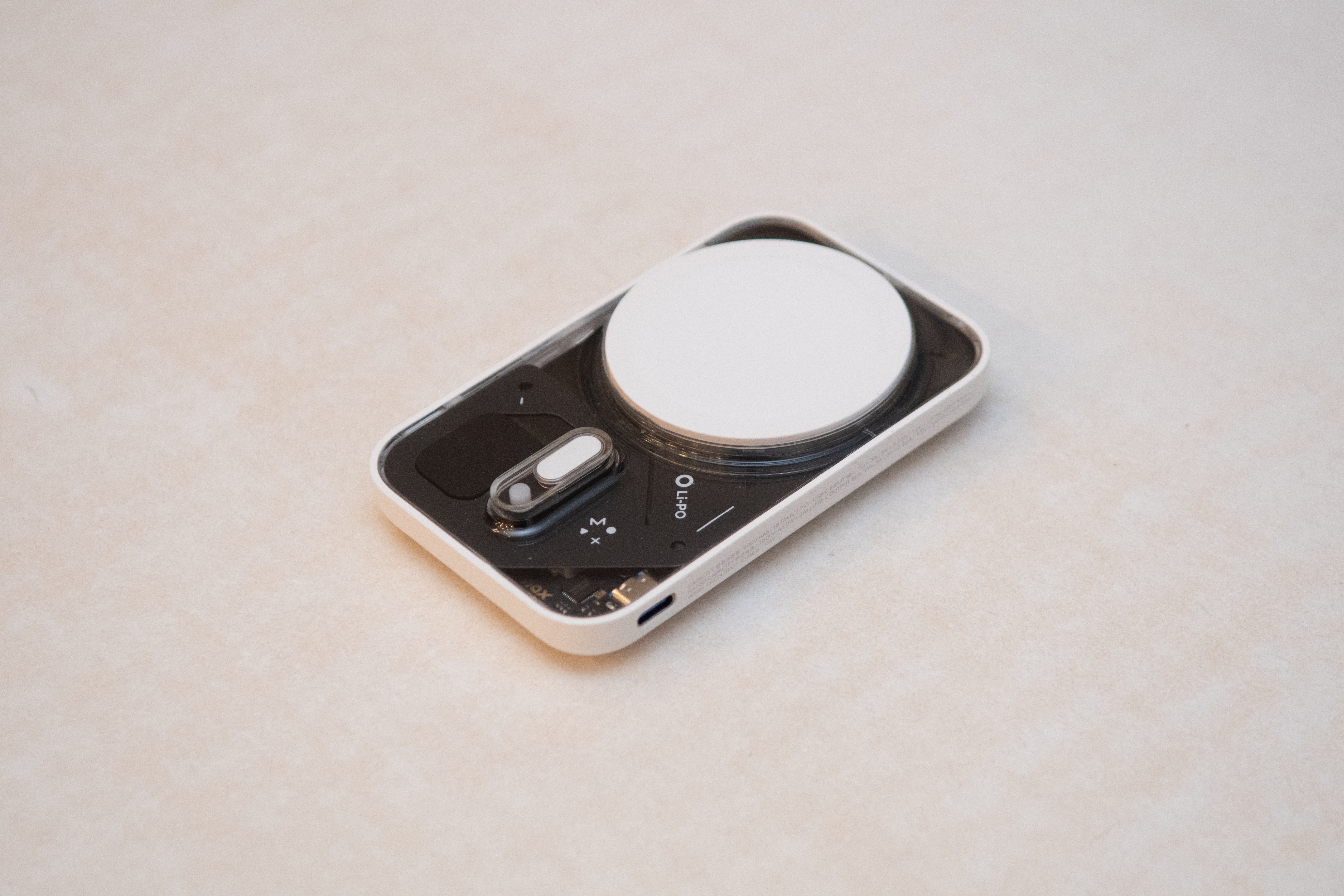 Momax 1-Power Flow M Powerbank - photo 2