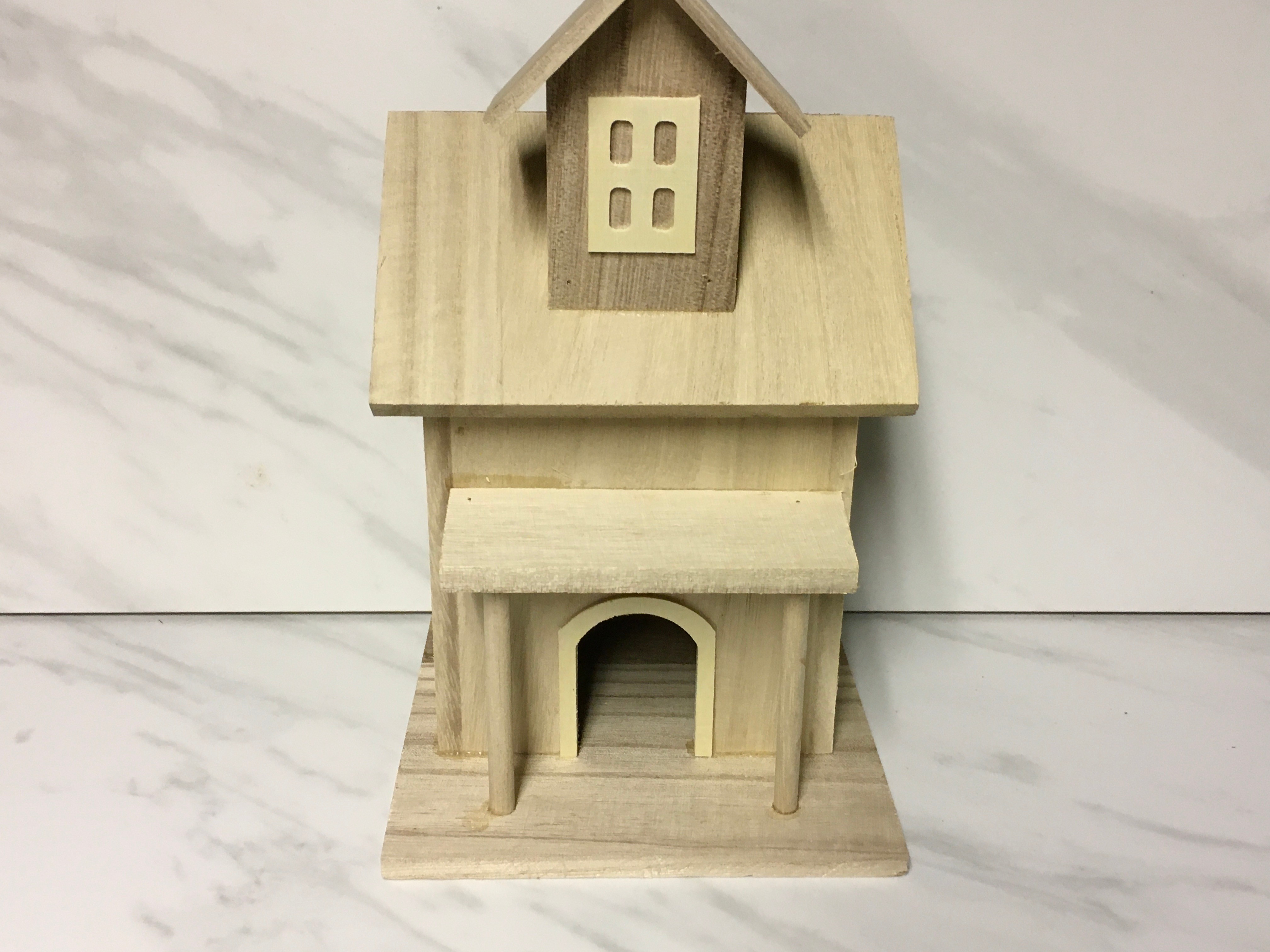 Darice Wood Birdhouse Farm House