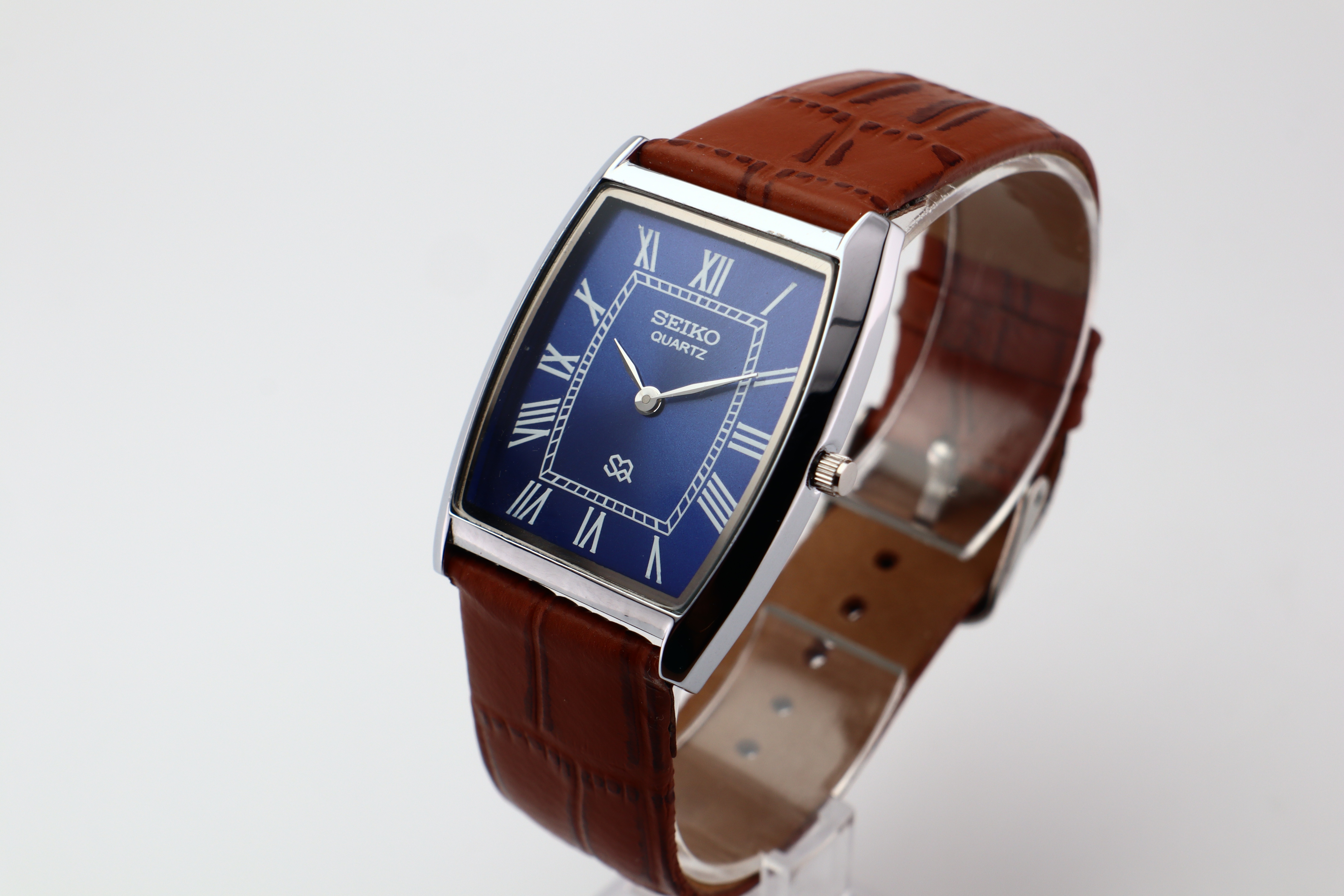 Refurbished Vintage Barrel Tank Men’s Watch - photo 3