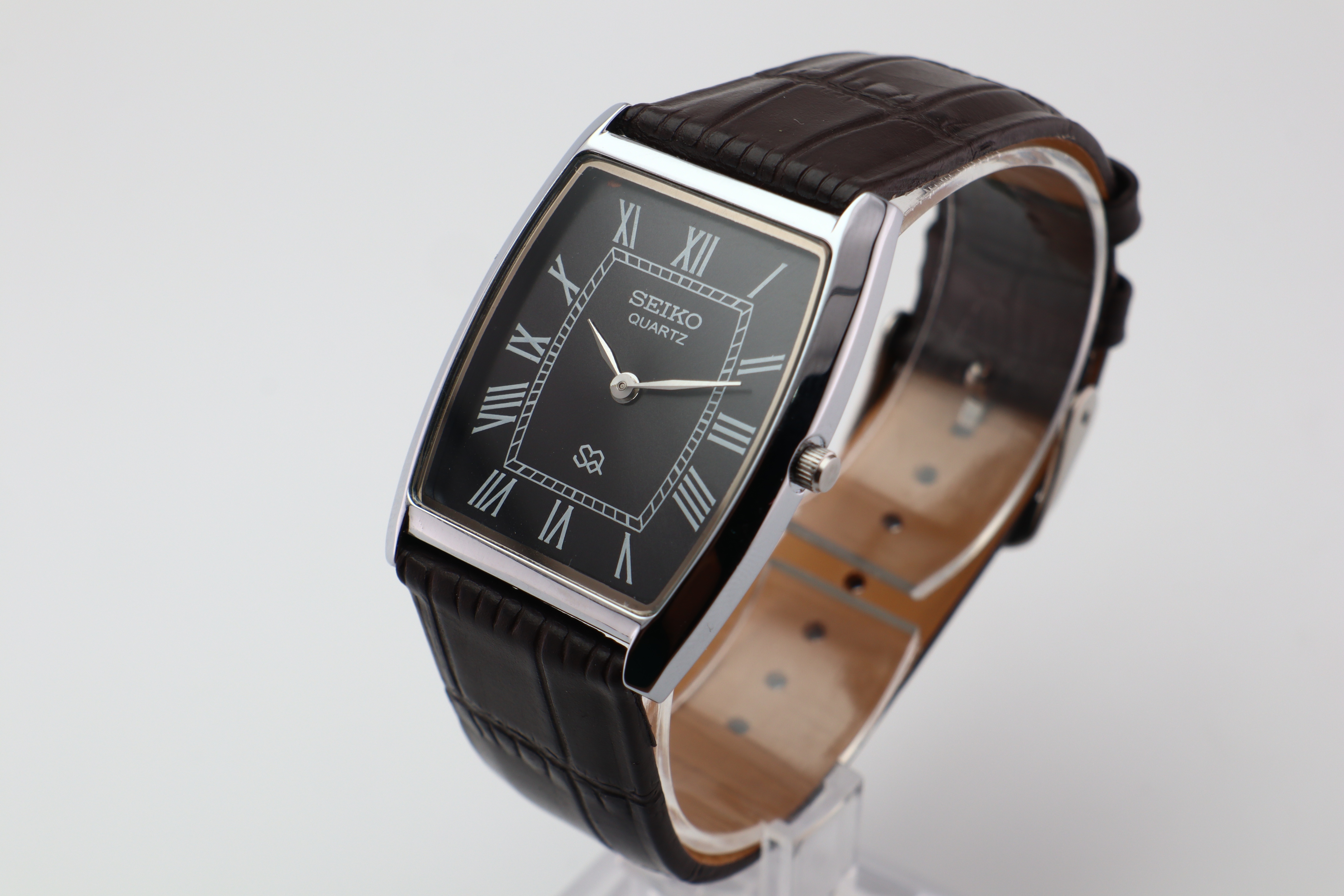 Refurbished Vintage Barrel Tank Men’s Watch - photo 3