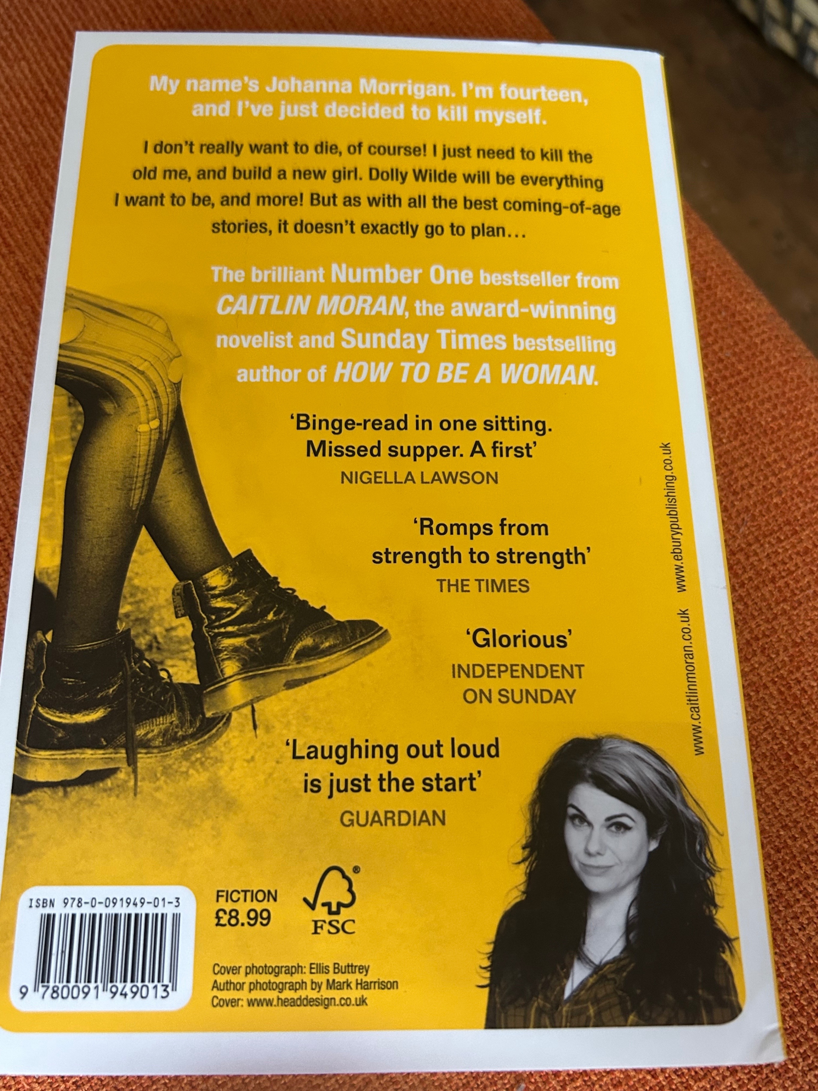 How to Build a Girl - Caitlin Moran - photo 2