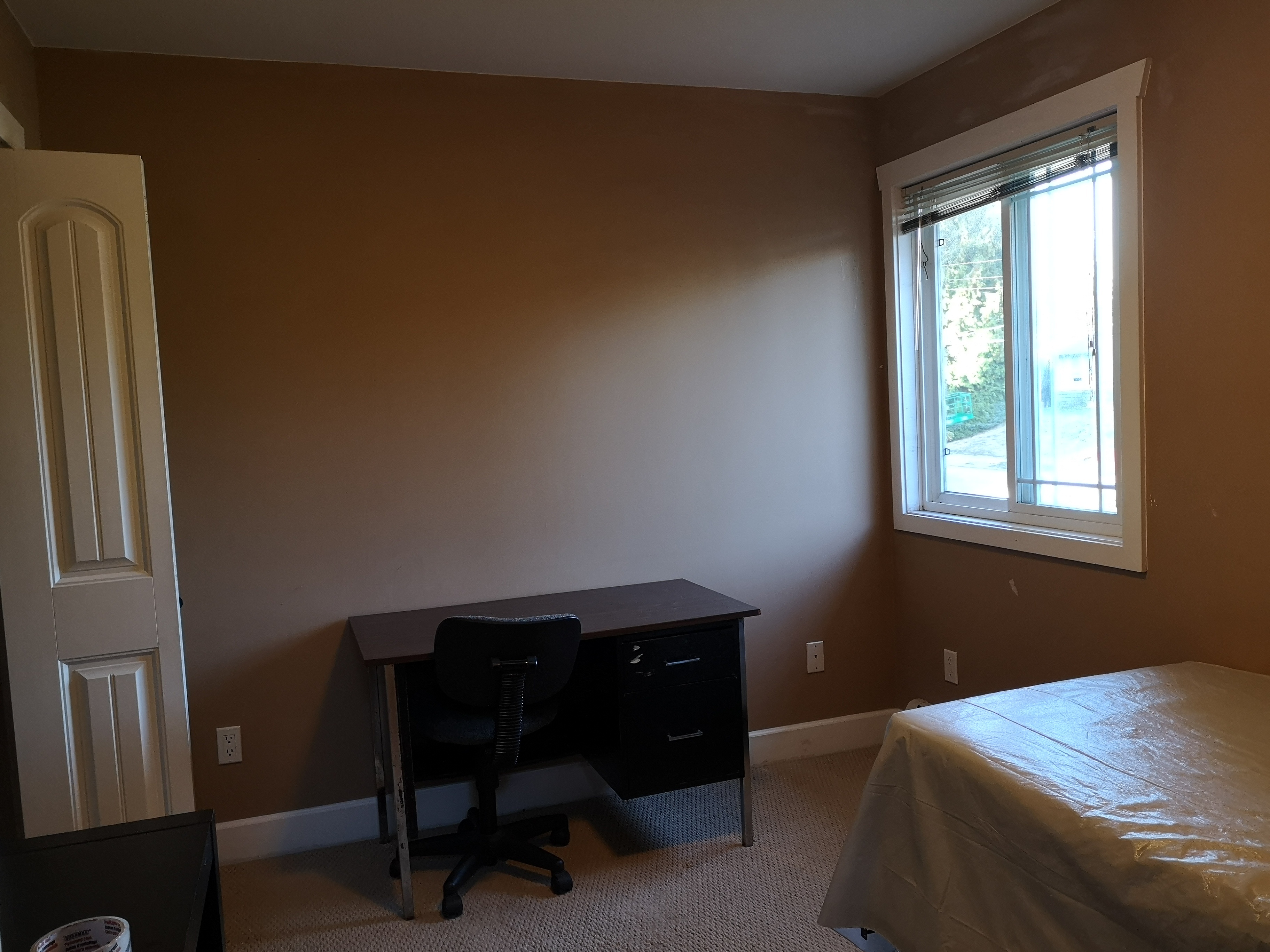 Furnished bright upstairs room in a private