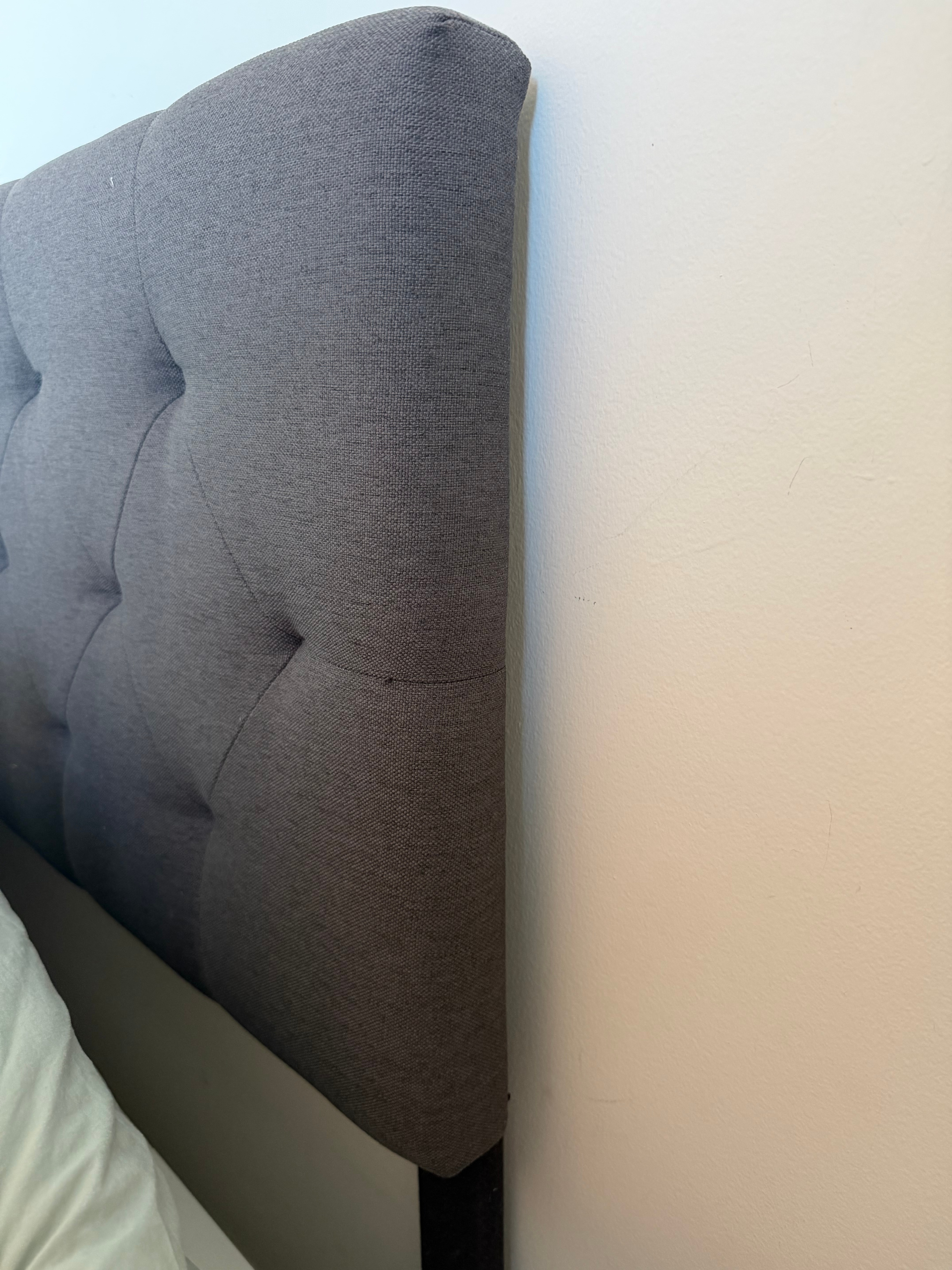 Queen size bedframe w gray upholstered Tufted Headboard - photo 3