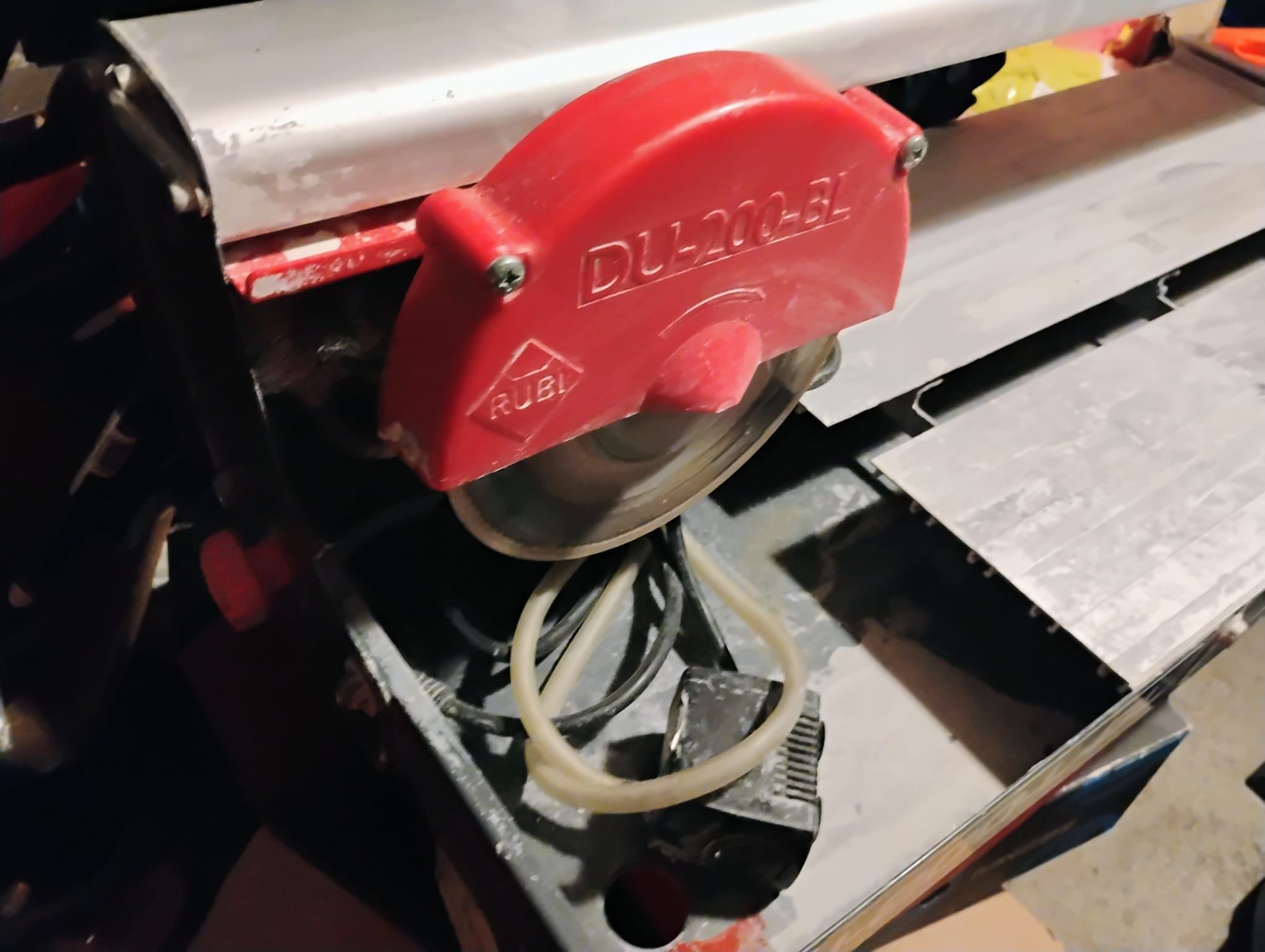 Rubi Diamant DU-200-BL 120V Tile Saw with 8-inch Blade w/Stand - photo 5