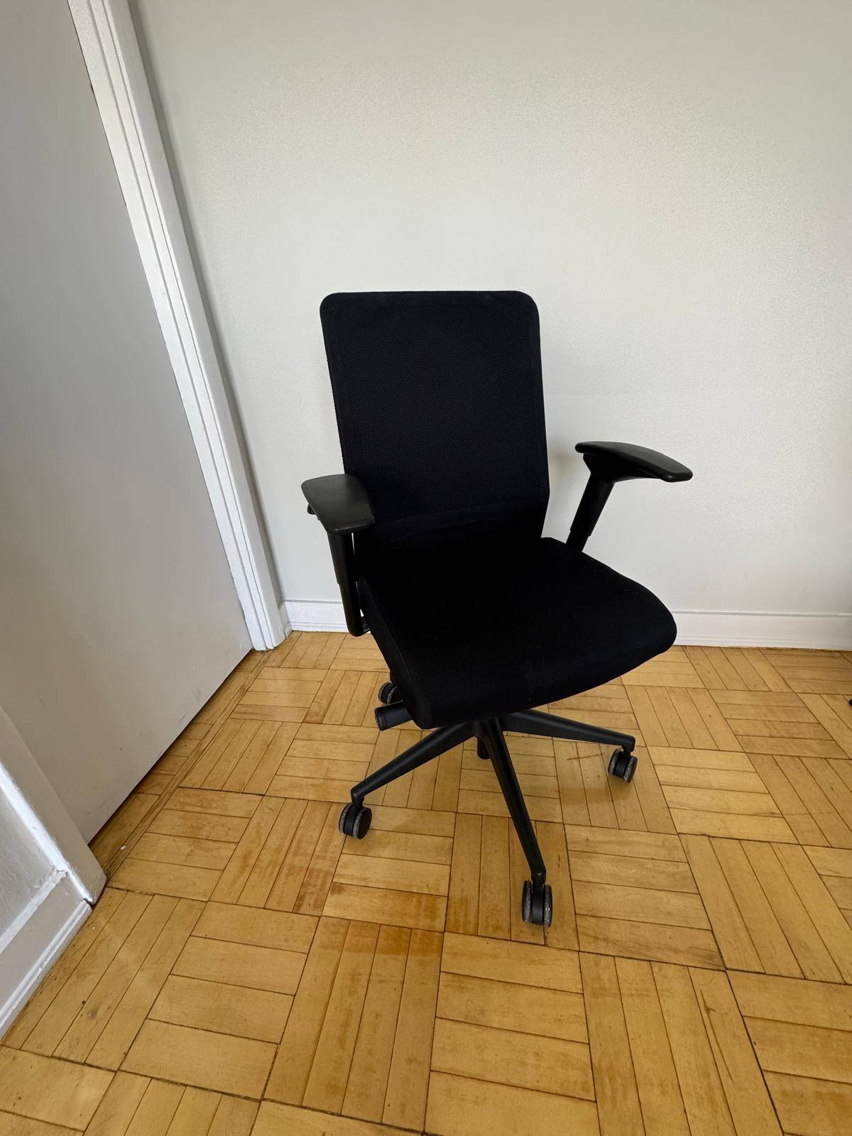 Office Chair - photo 2