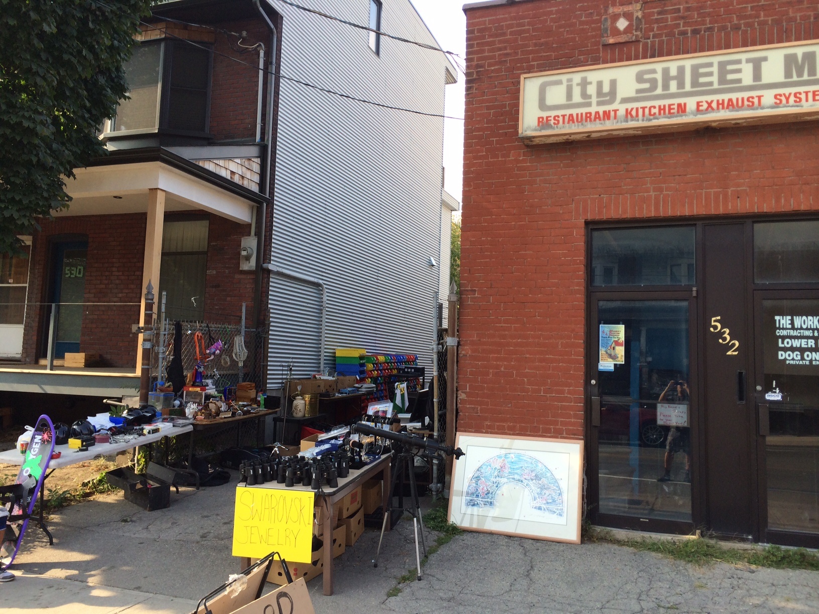 Indoor / Outdoor Garage Sale & Thrift We take E-transfer! - photo 3