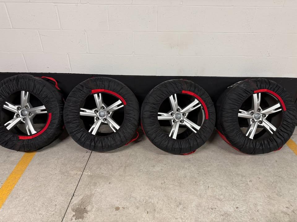 Audi S5 5 Spoke Factory Wheels & Winter Tire