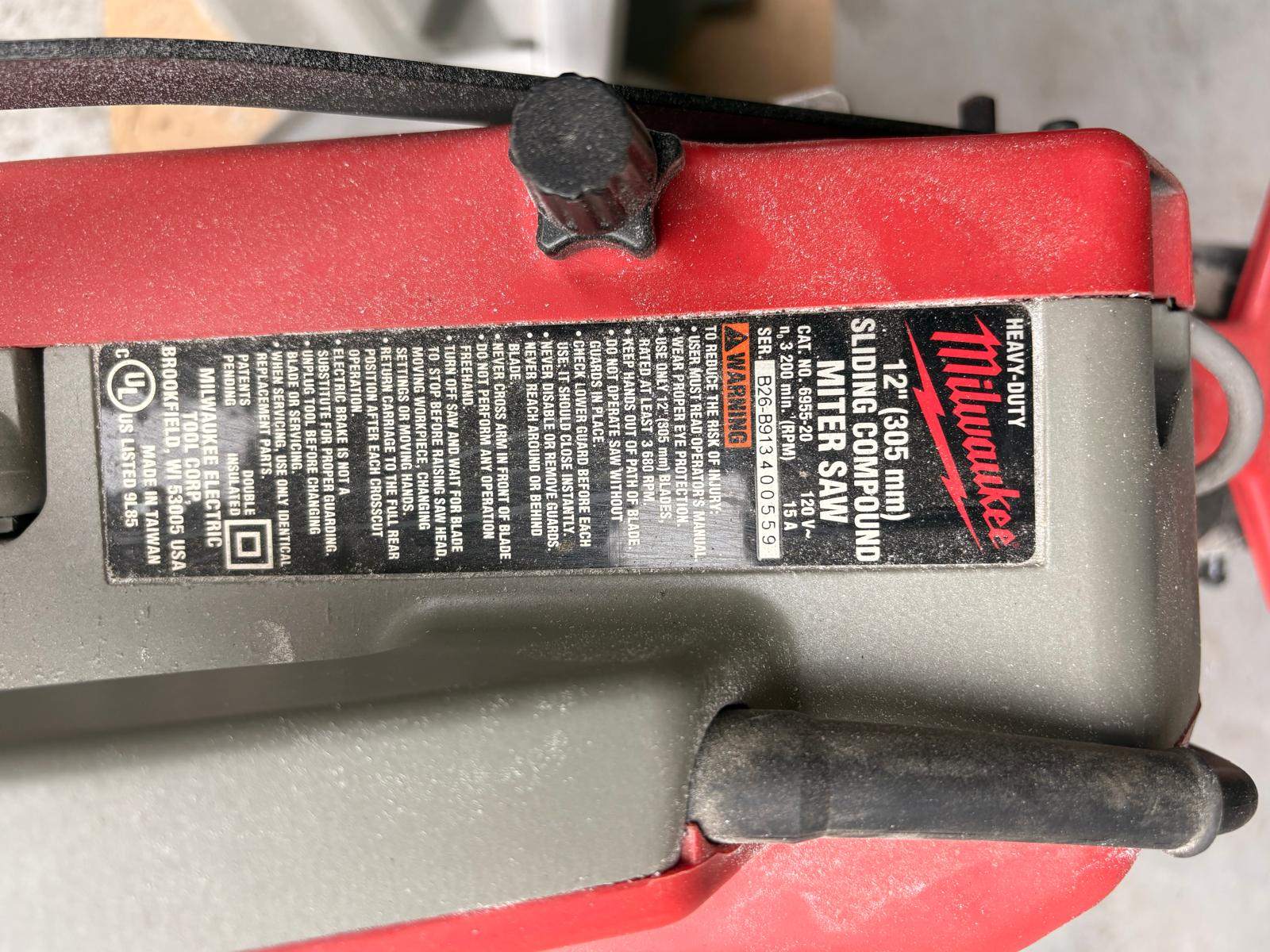 Milwaukee 12" Sliding Compound Miter Saw