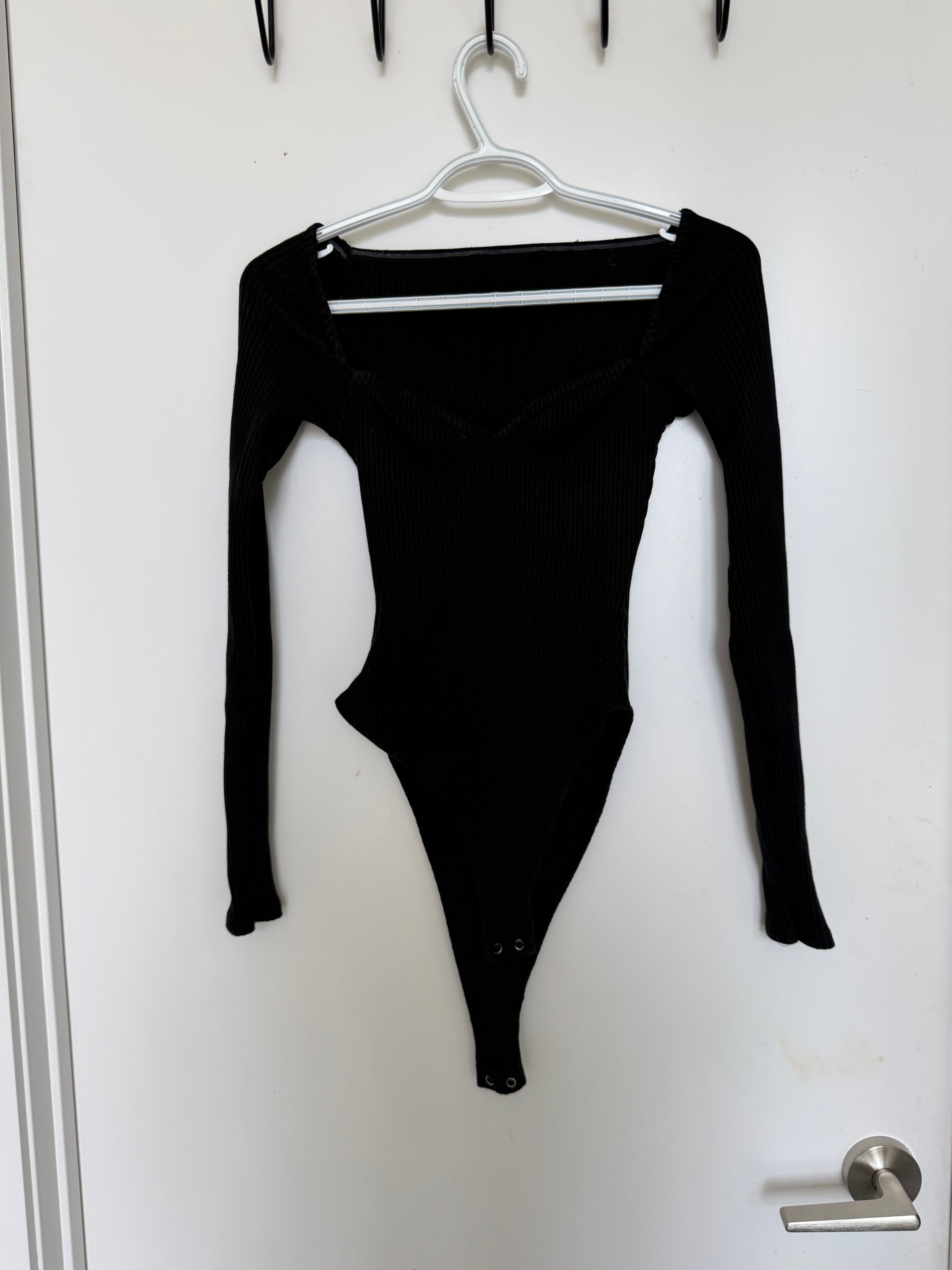 Zara Ribbed Long Sleeve Bodysuit with Sweetheart Neckline - L