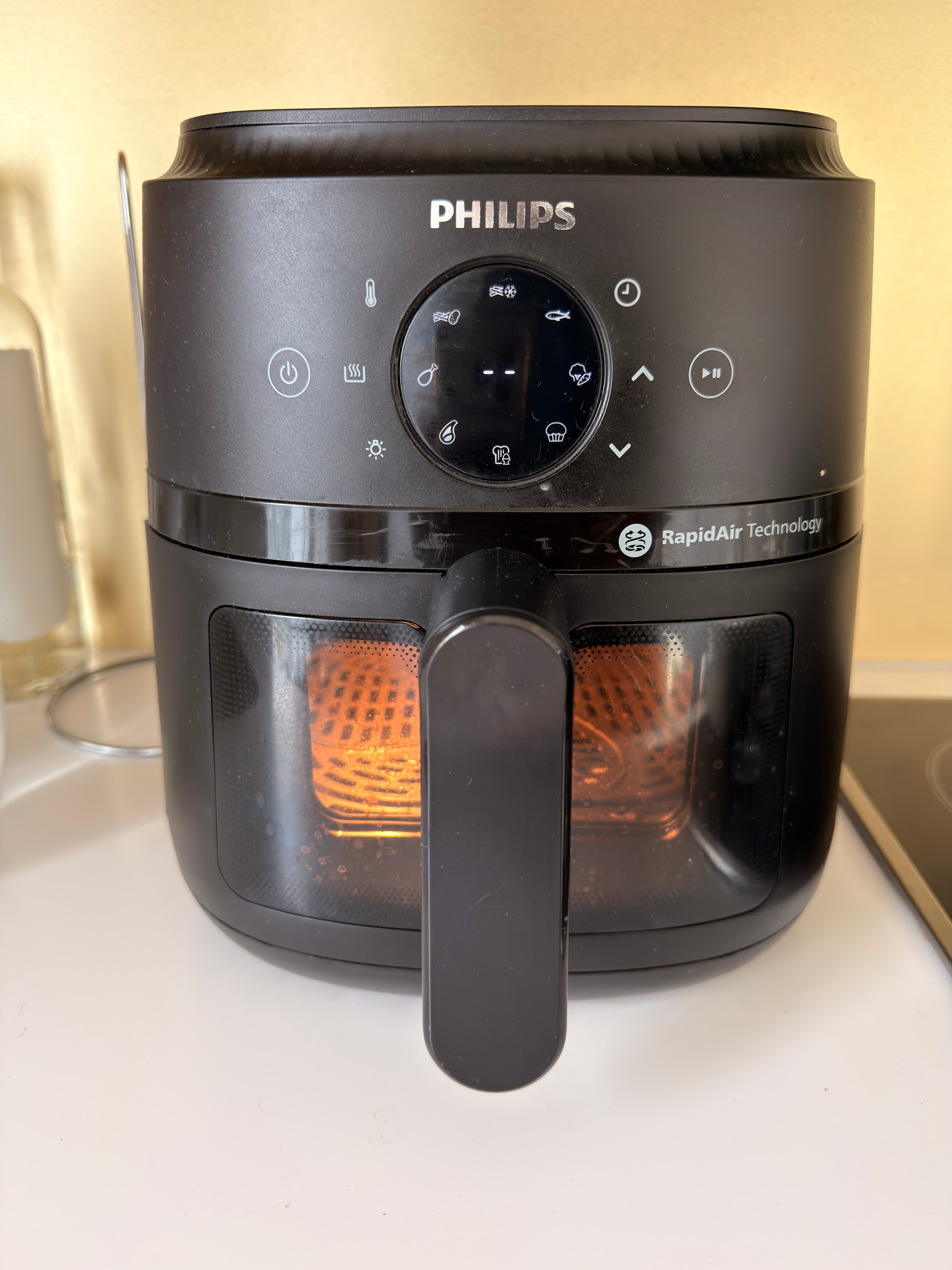 Philips 2000 Series Air Fryer – Excellent Condition - photo 3
