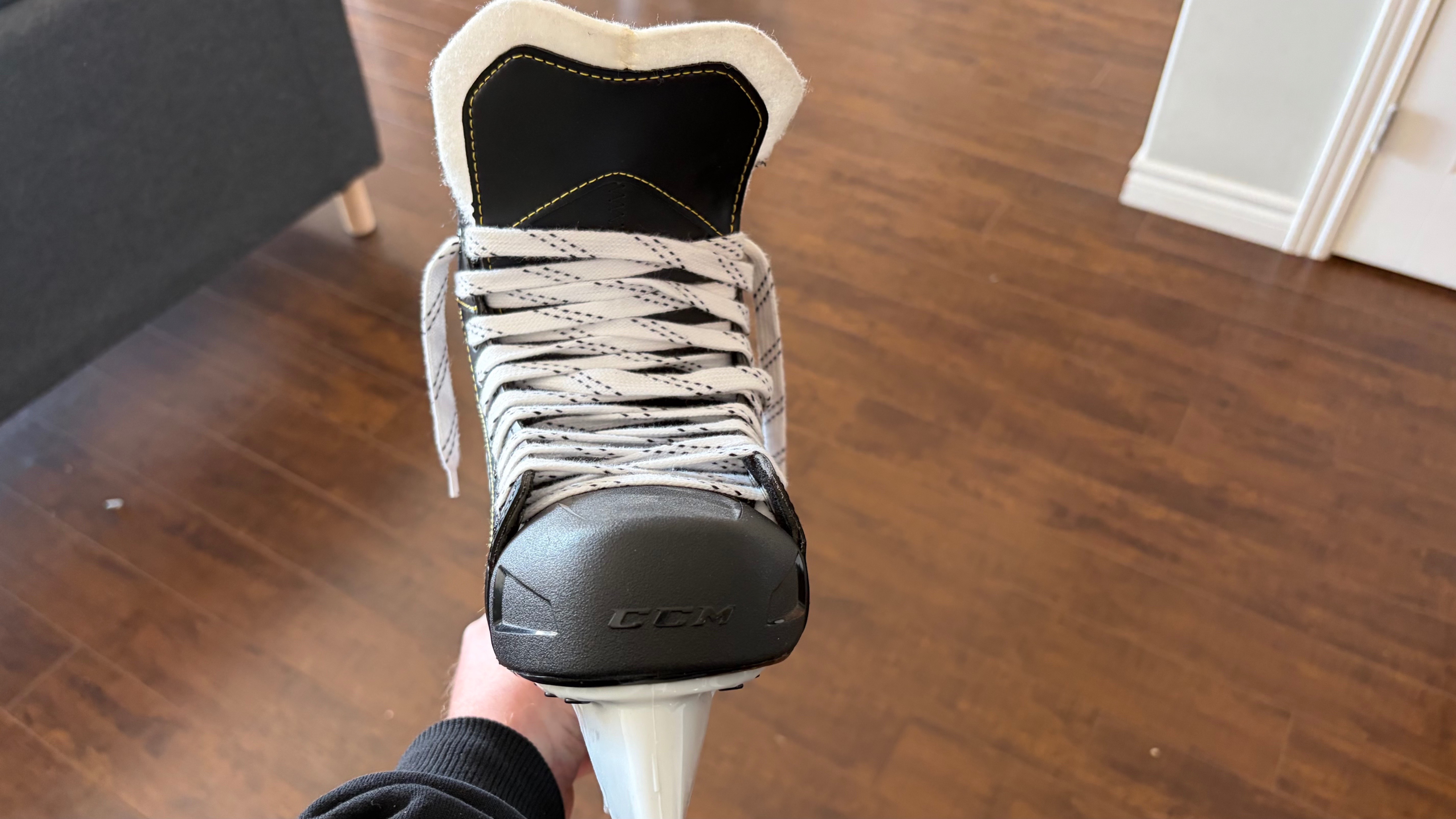 CCM 9040 Ice Skates – Used Twice - photo 5