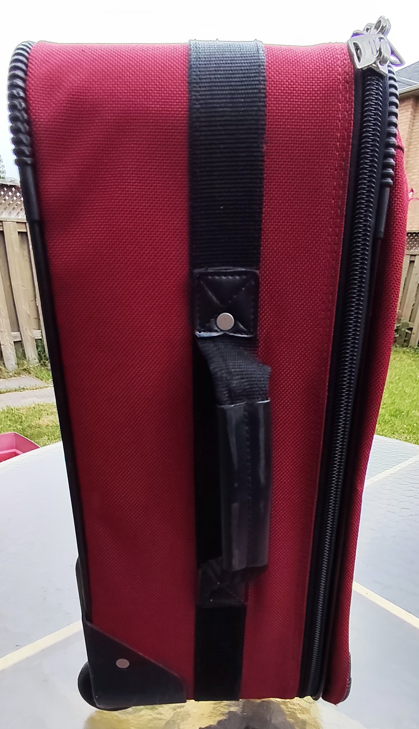 American Tourister carry on luggage with telescopic pull handle - photo 3